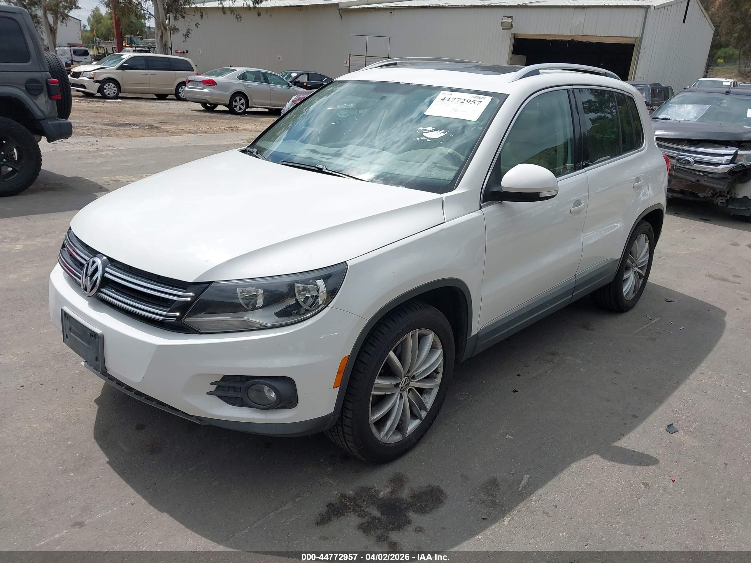 VOLKSWAGEN TIGUAN image 2