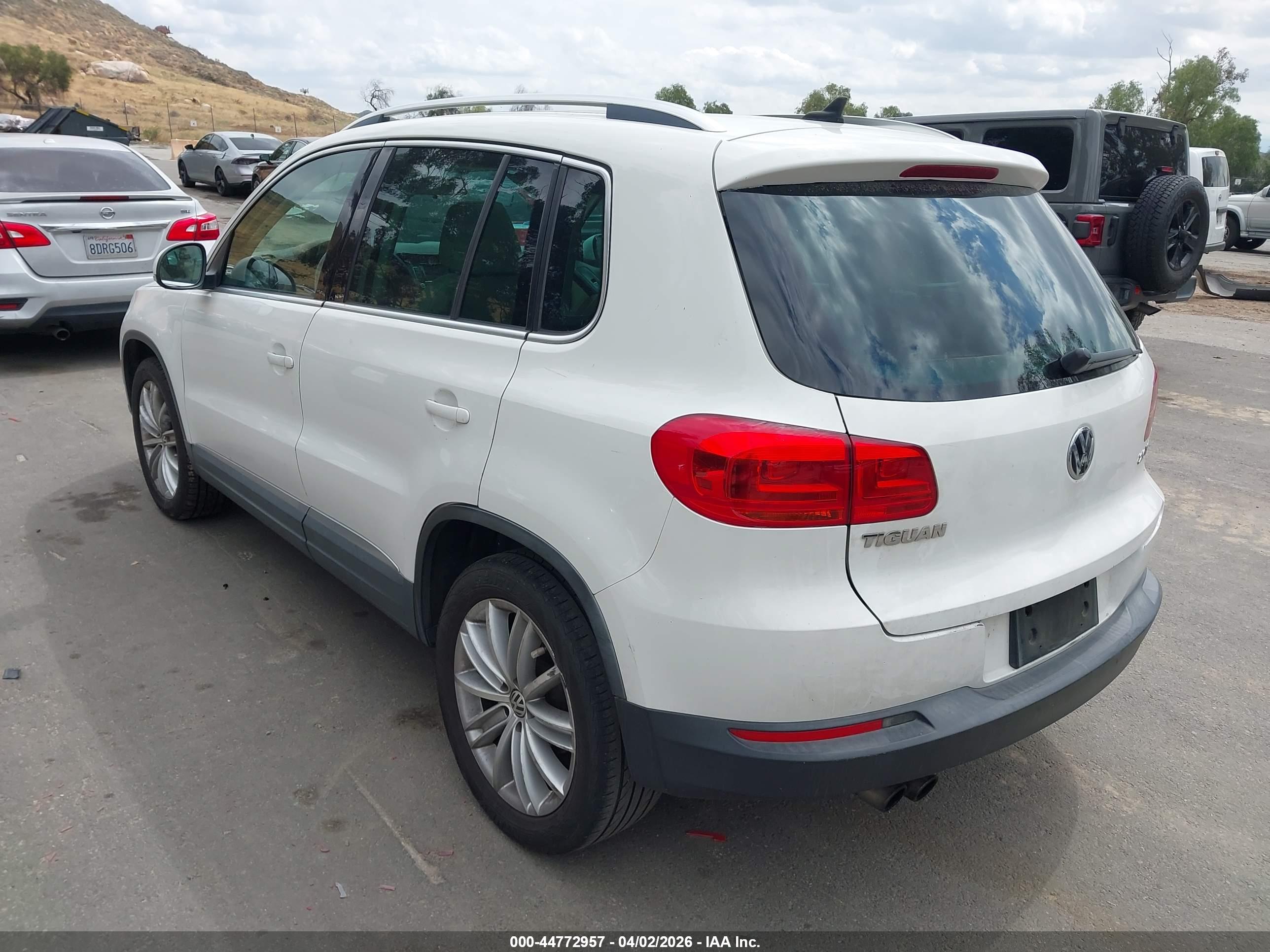VOLKSWAGEN TIGUAN image 3