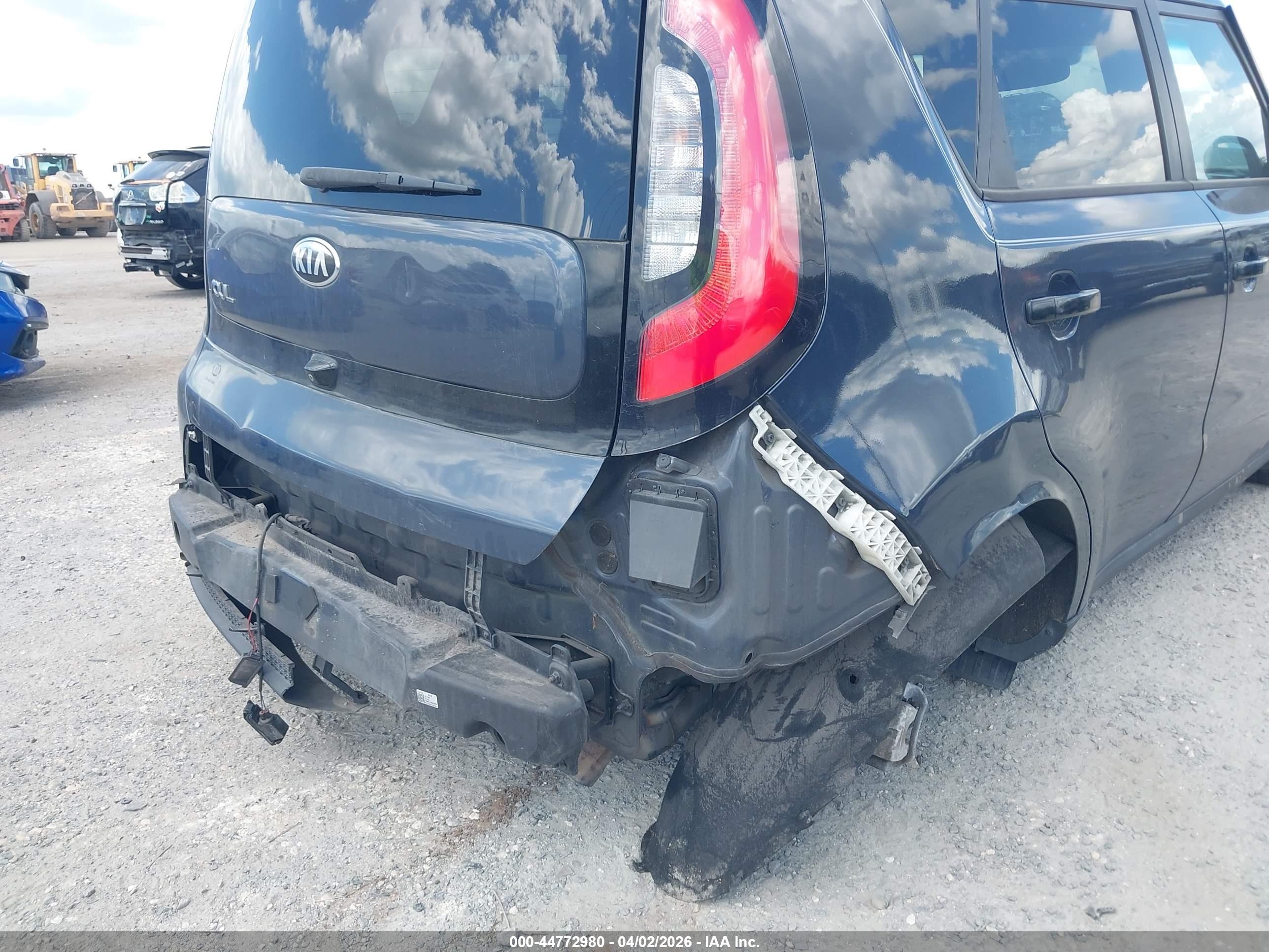 KIA SOUL image 6