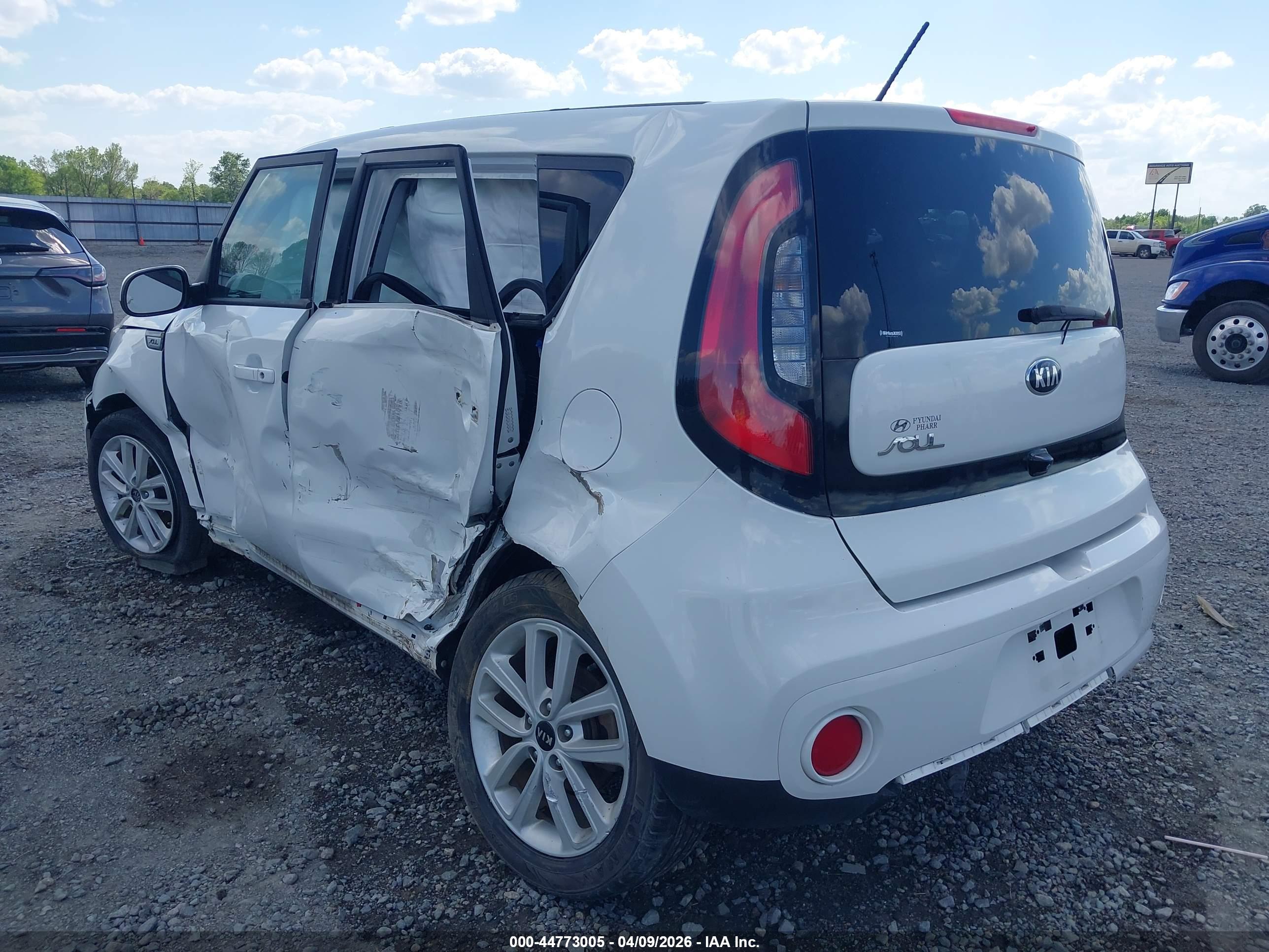 KIA SOUL image 3