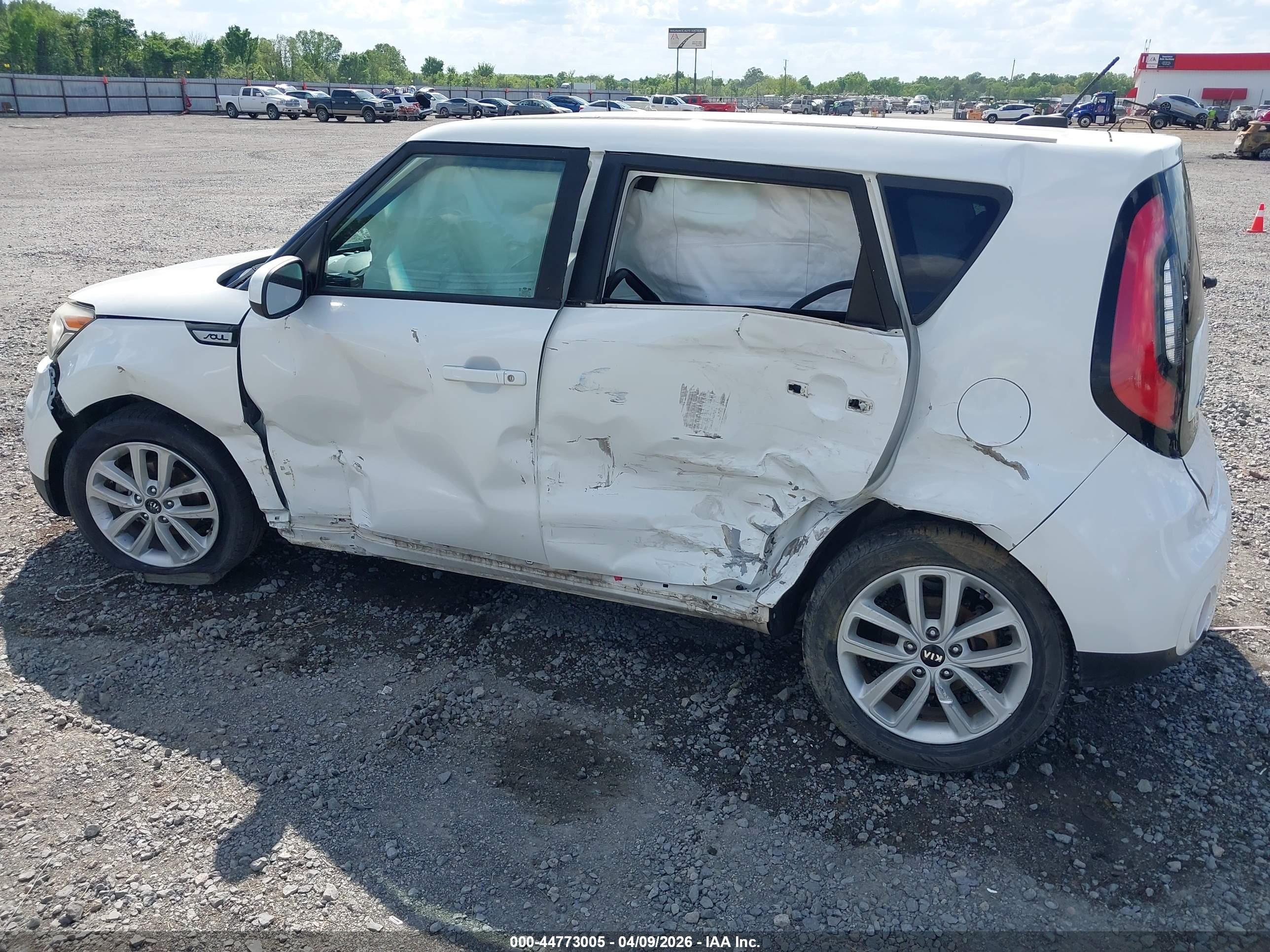 KIA SOUL image 6