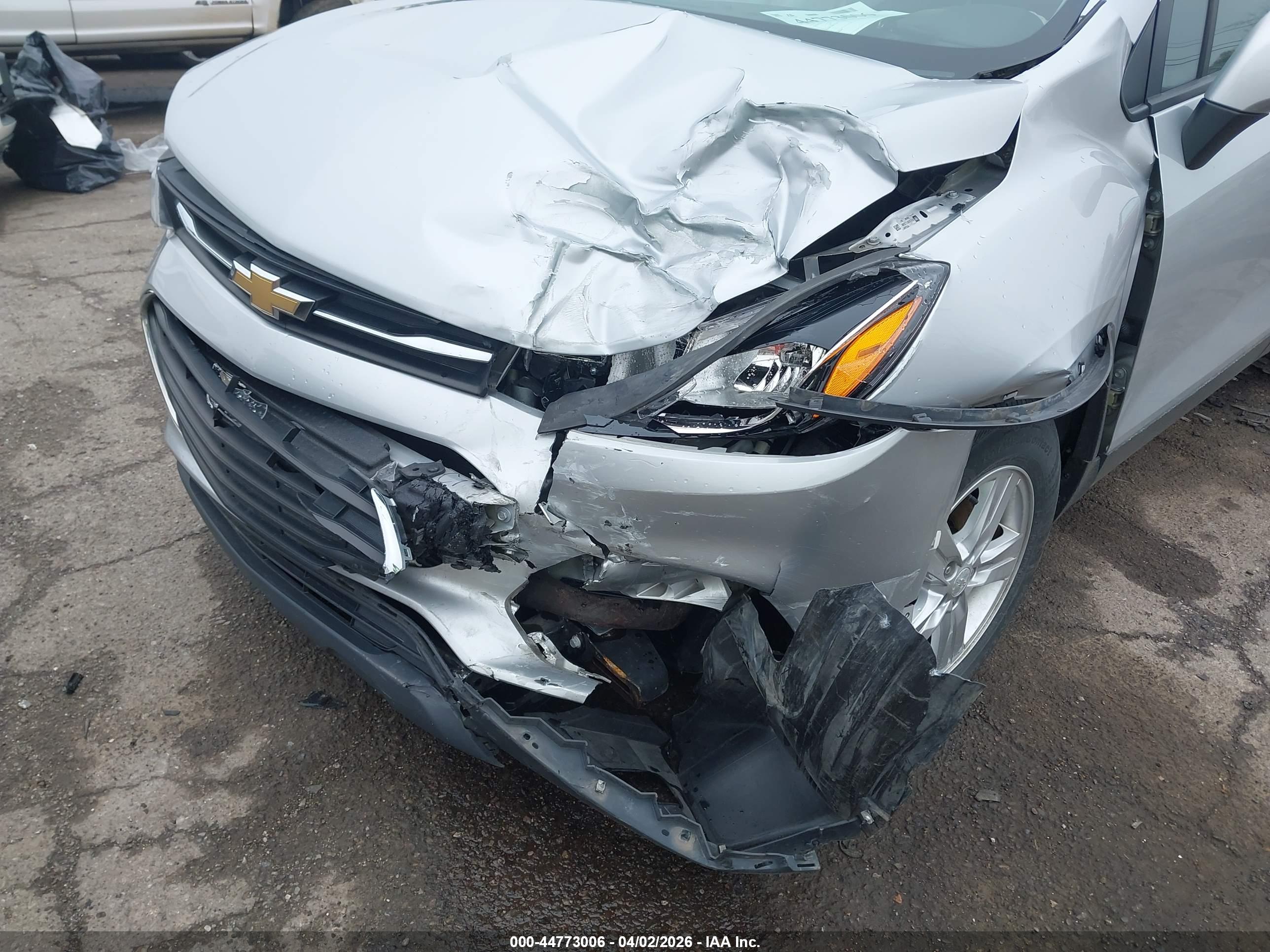 CHEVROLET TRAX image 6