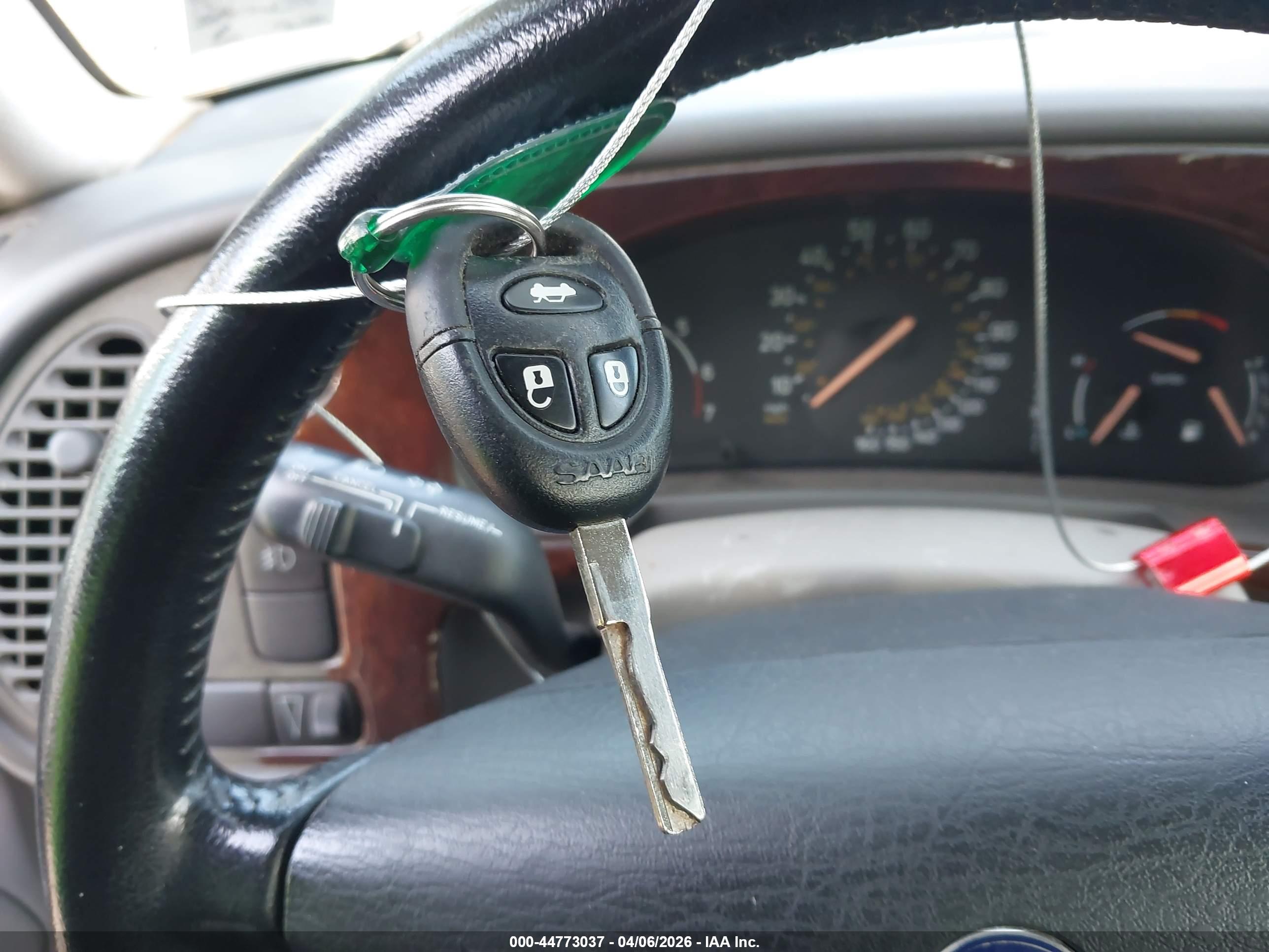 SAAB 9-3 image 11