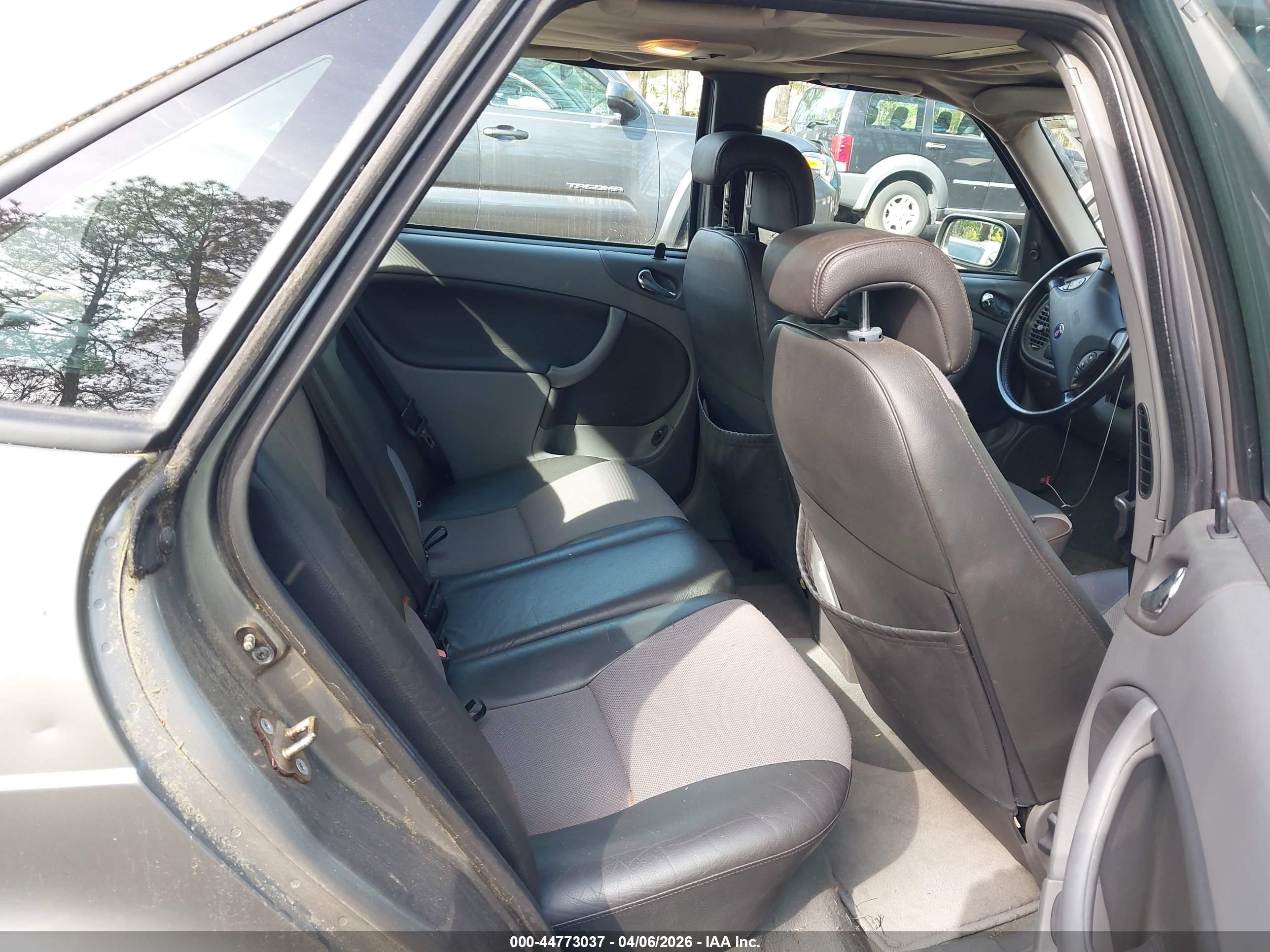SAAB 9-3 image 8