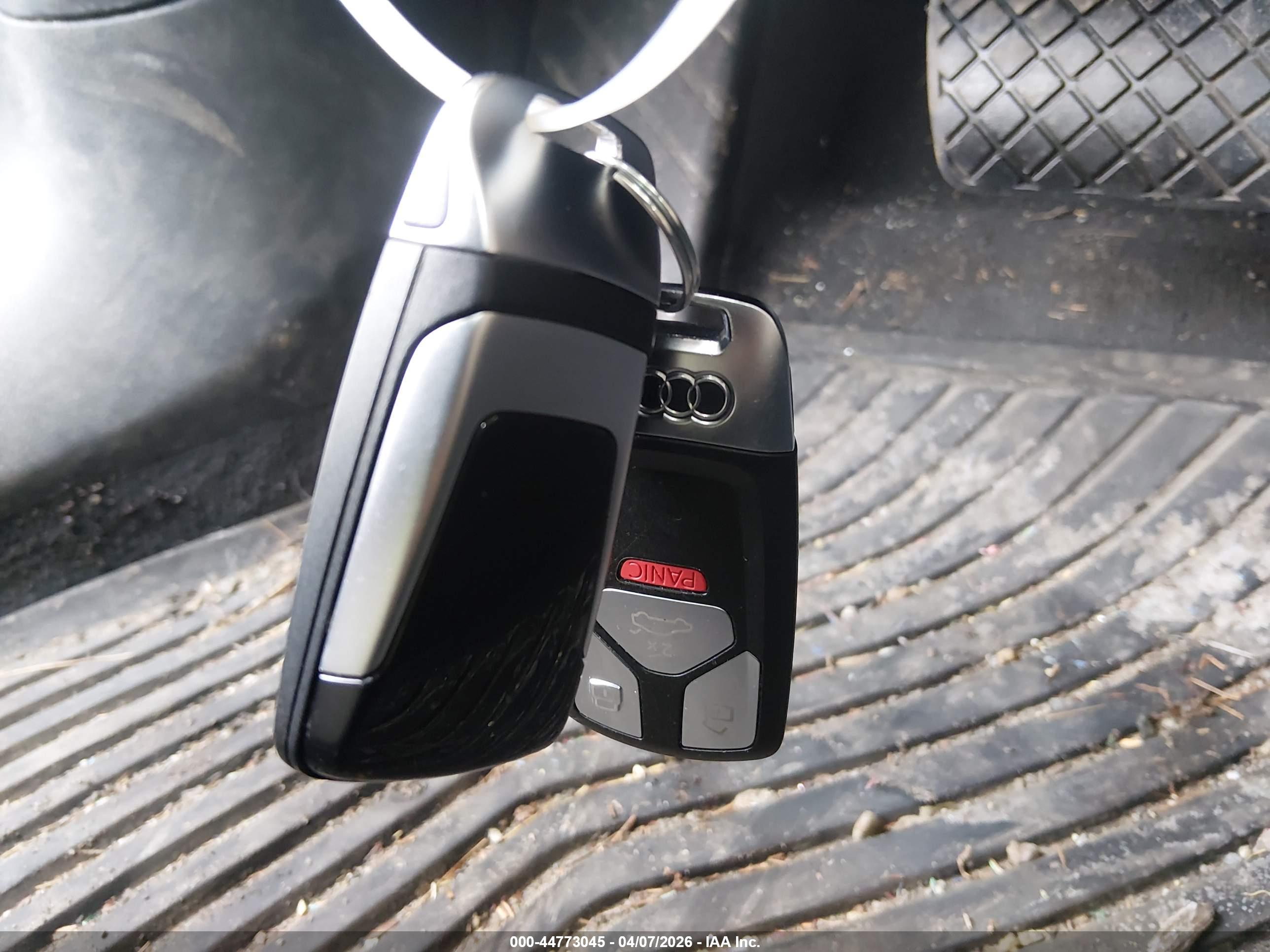 AUDI A4 image 11