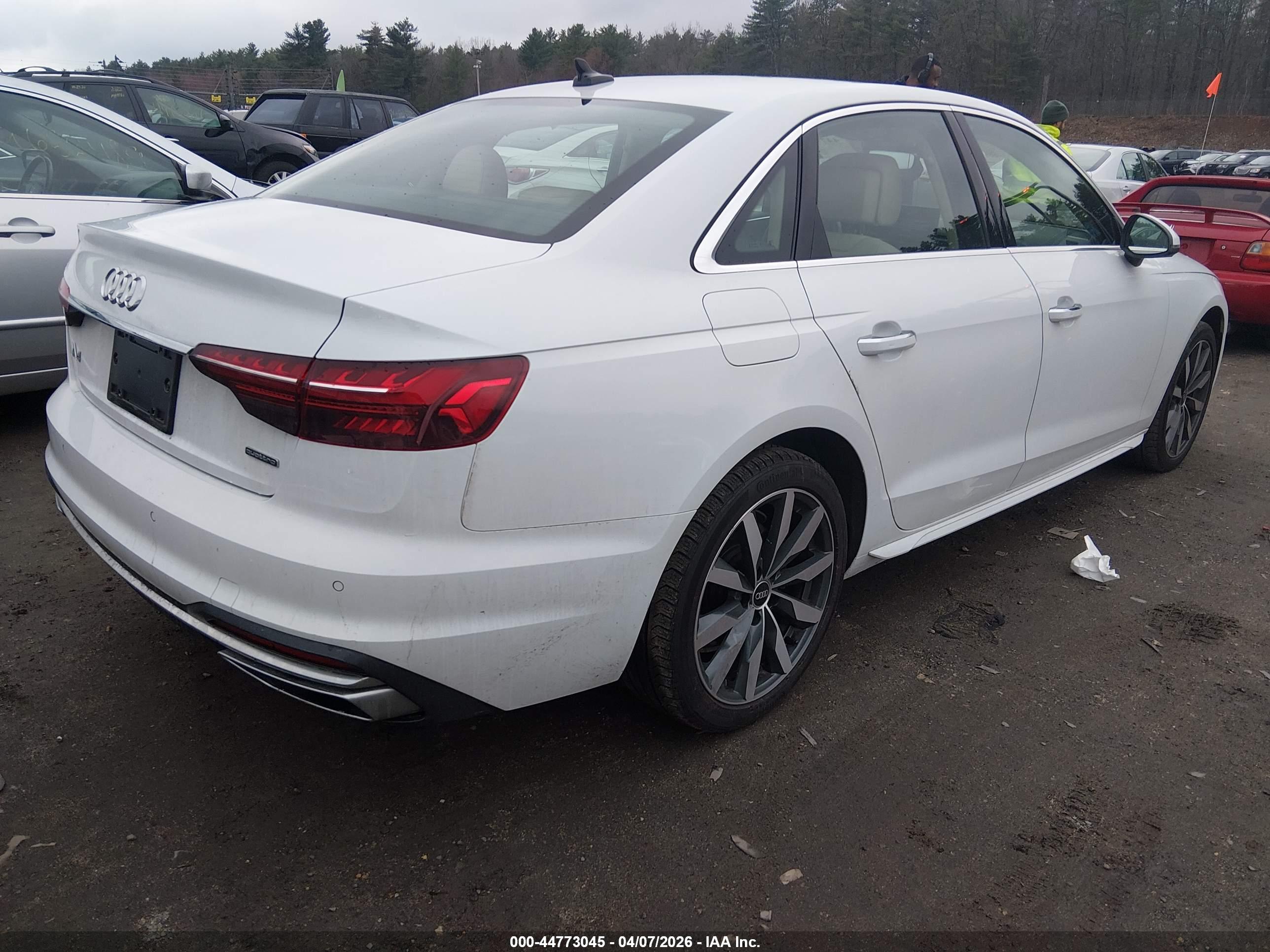 AUDI A4 image 4
