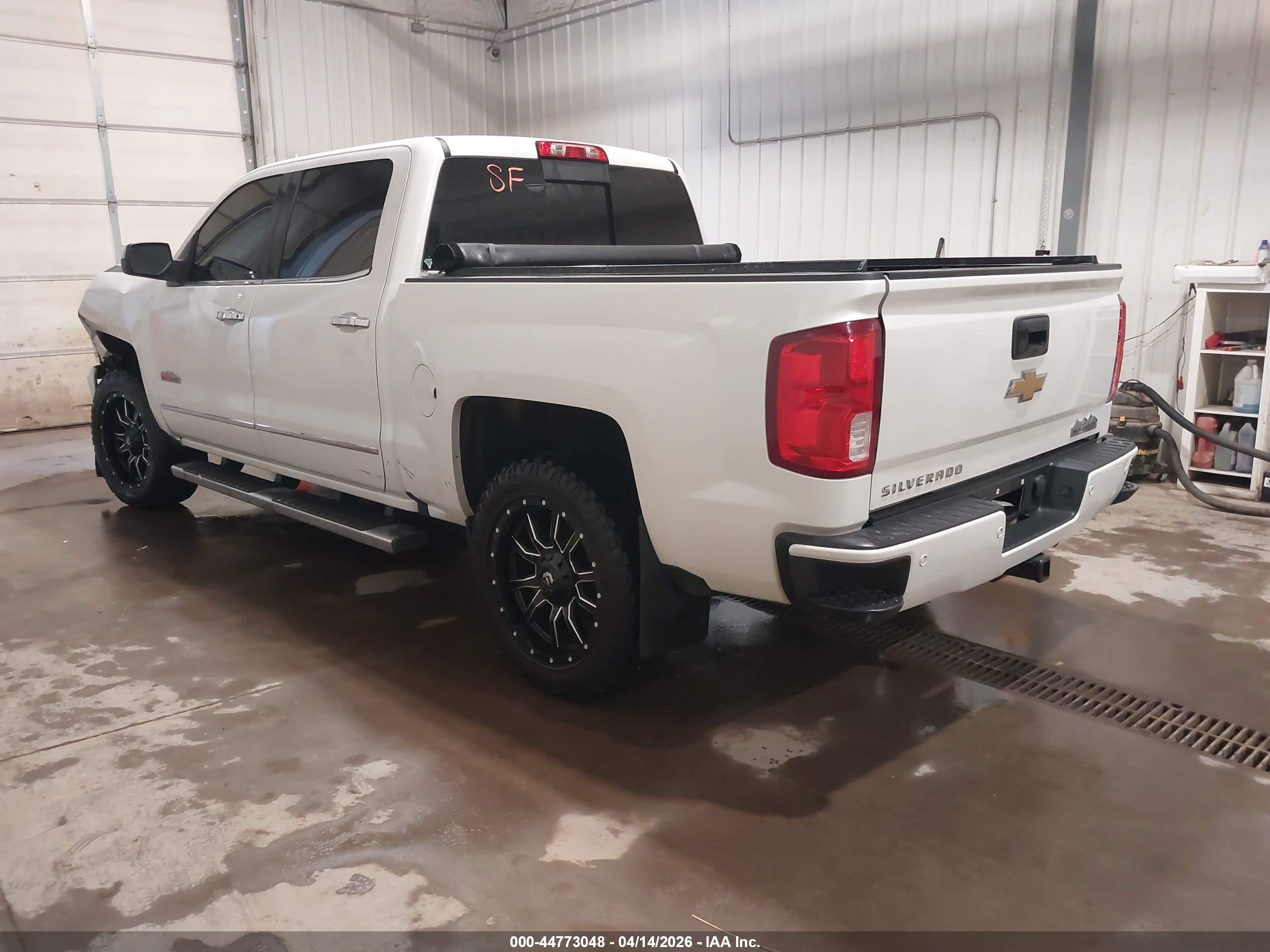 CHEVROLET SILVERADO image 3