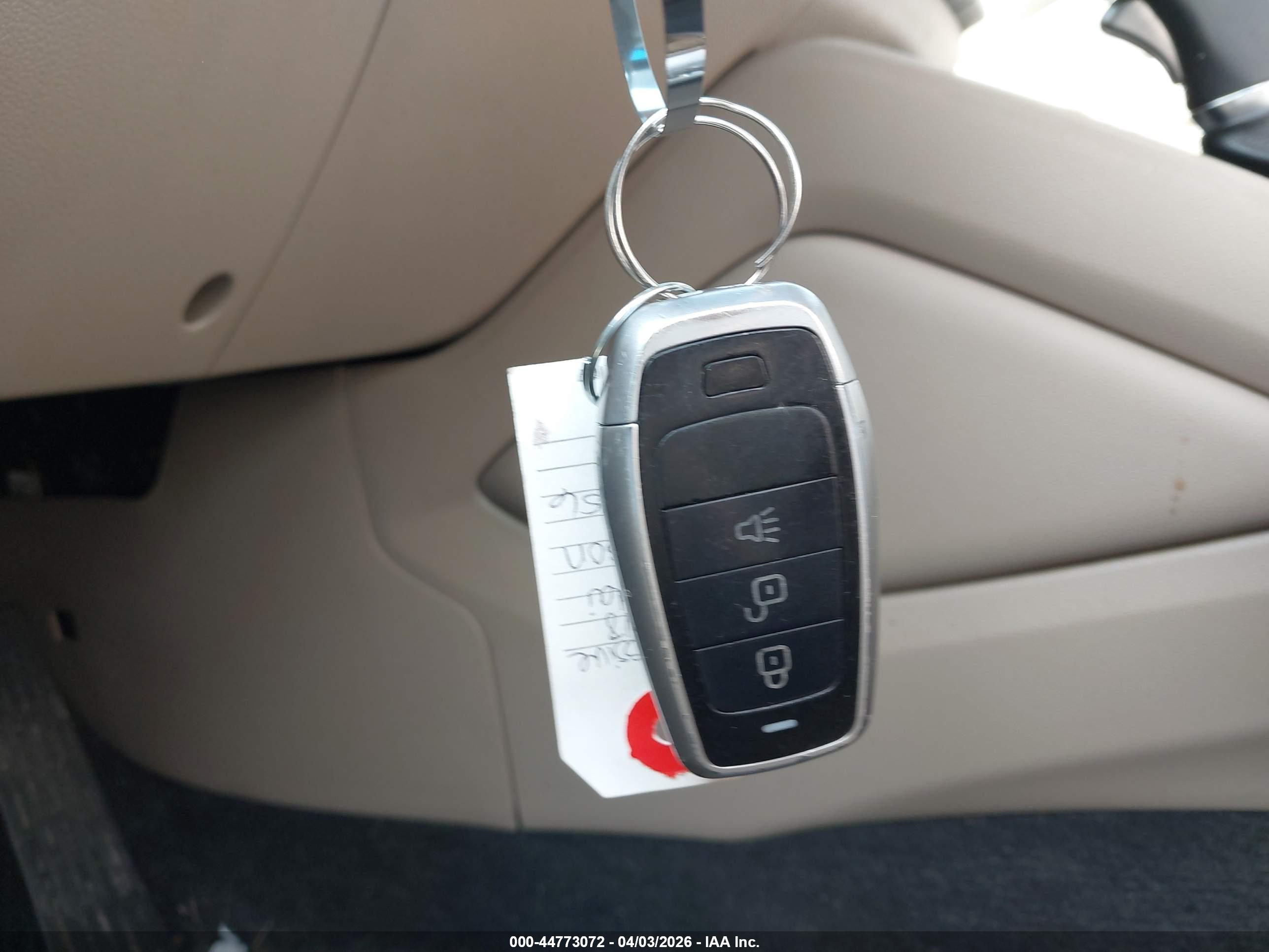HYUNDAI TUCSON image 11