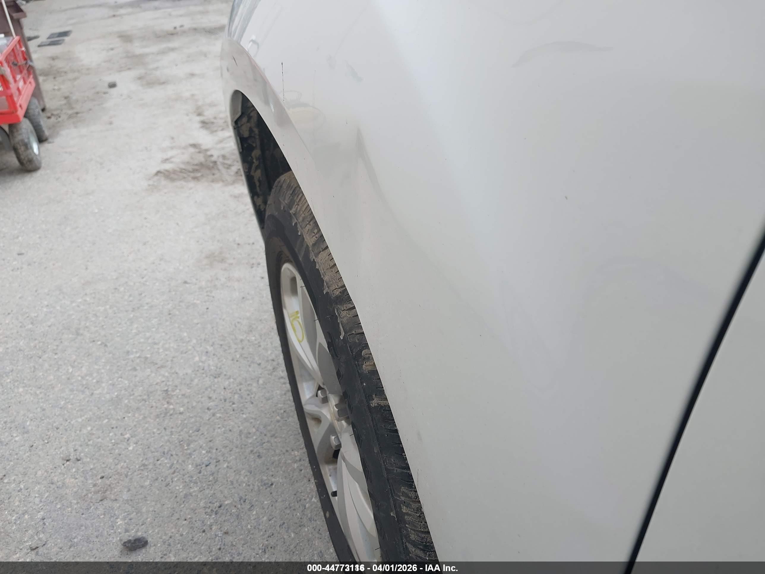 CHEVROLET EQUINOX image 6