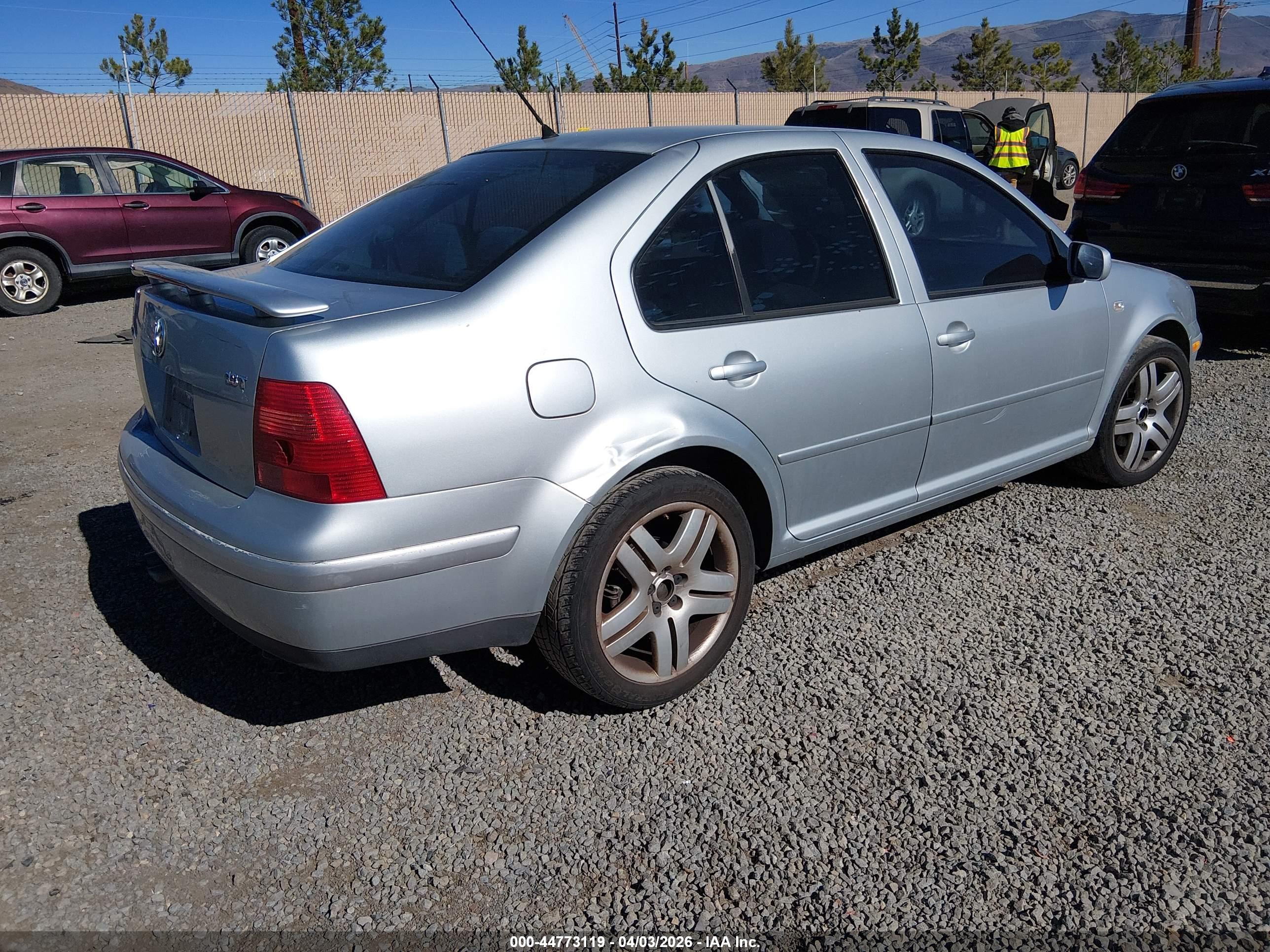 VOLKSWAGEN JETTA image 4