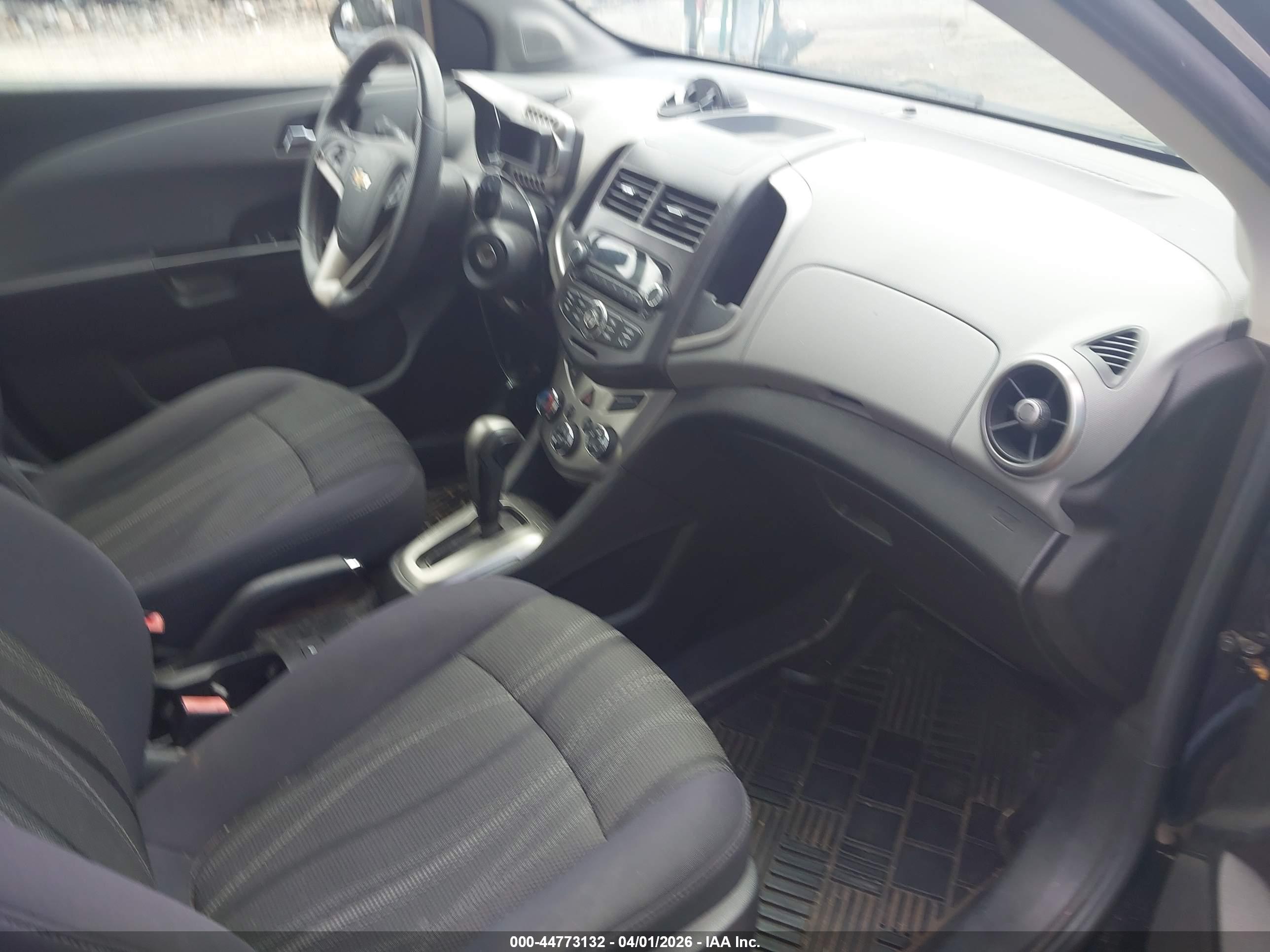 CHEVROLET SONIC image 5