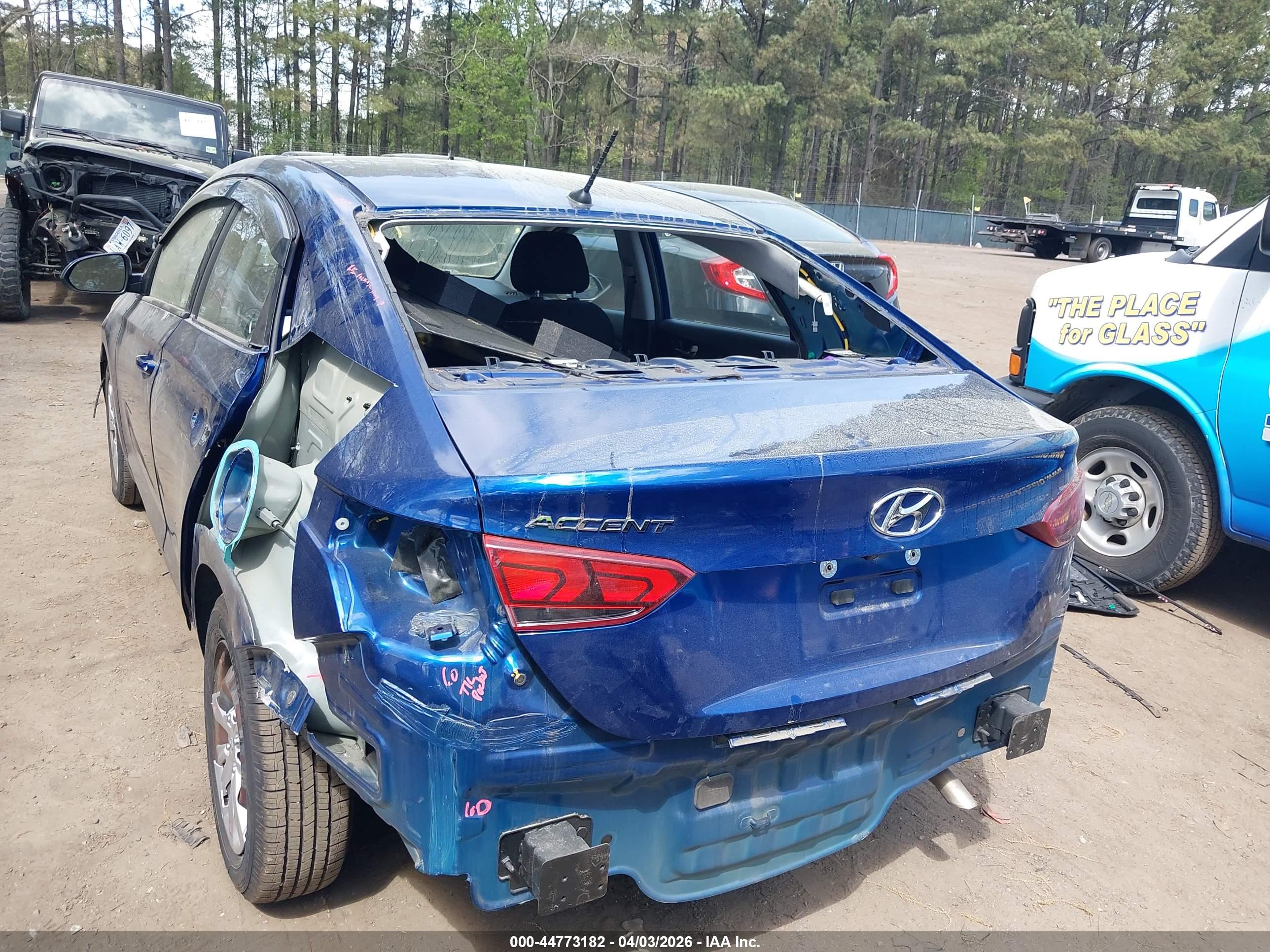HYUNDAI ACCENT image 6