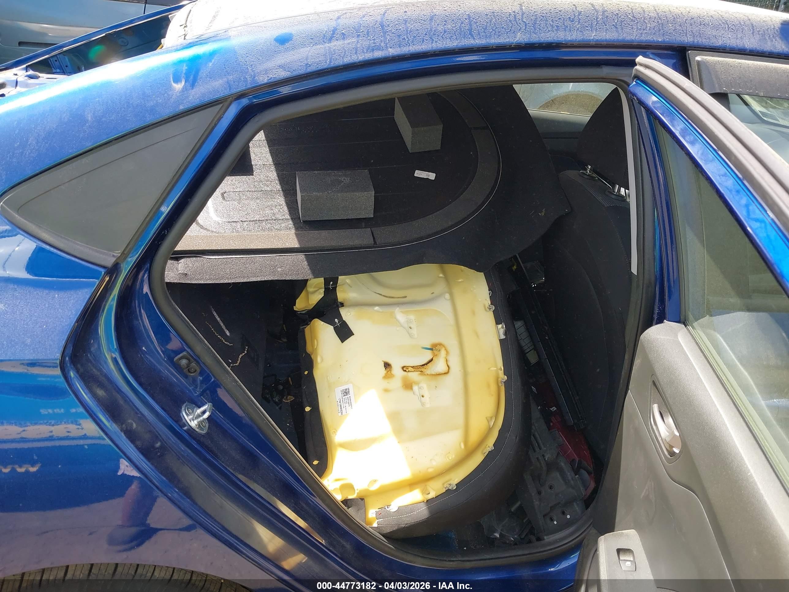 HYUNDAI ACCENT image 8