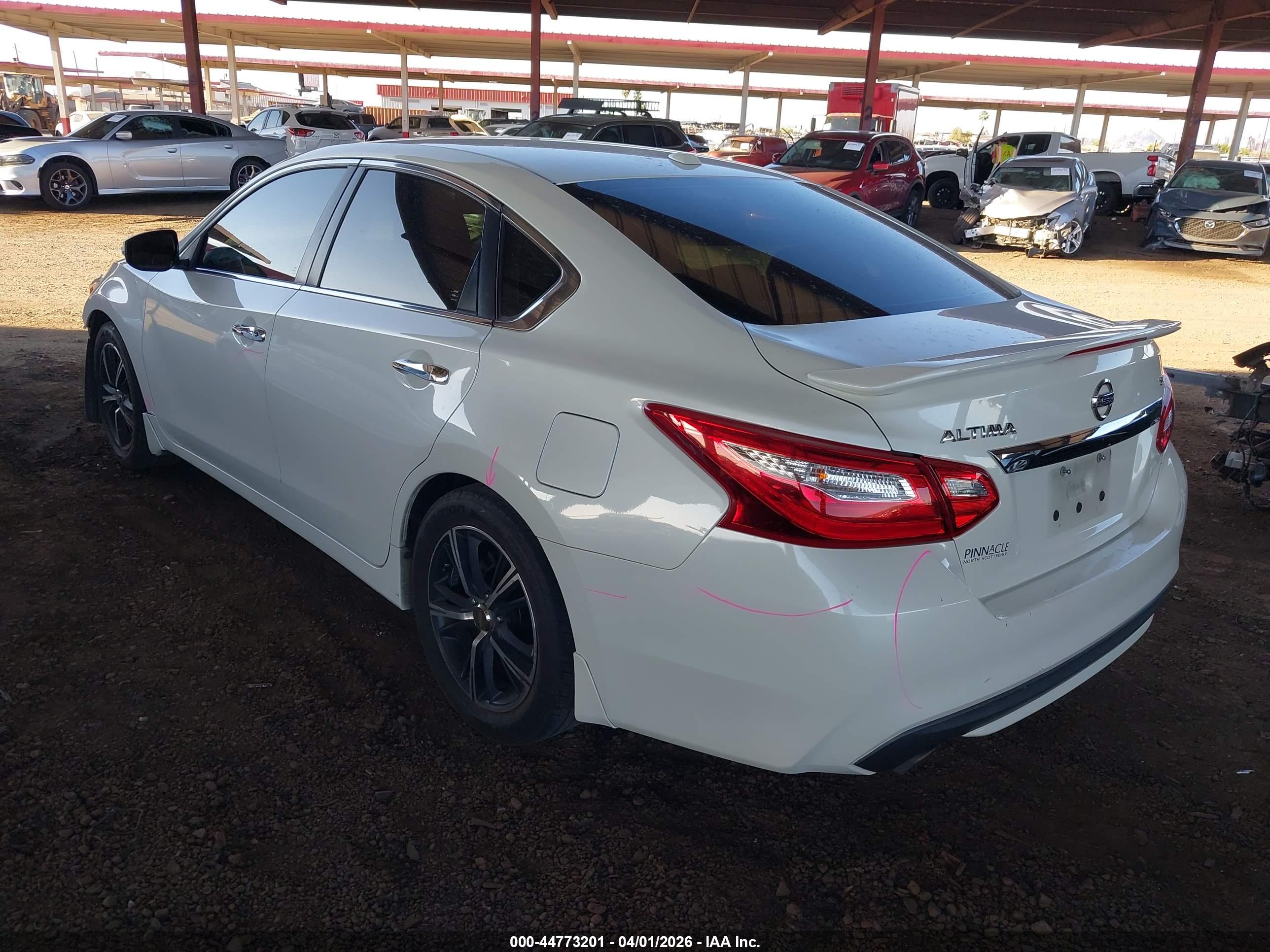 NISSAN ALTIMA image 3