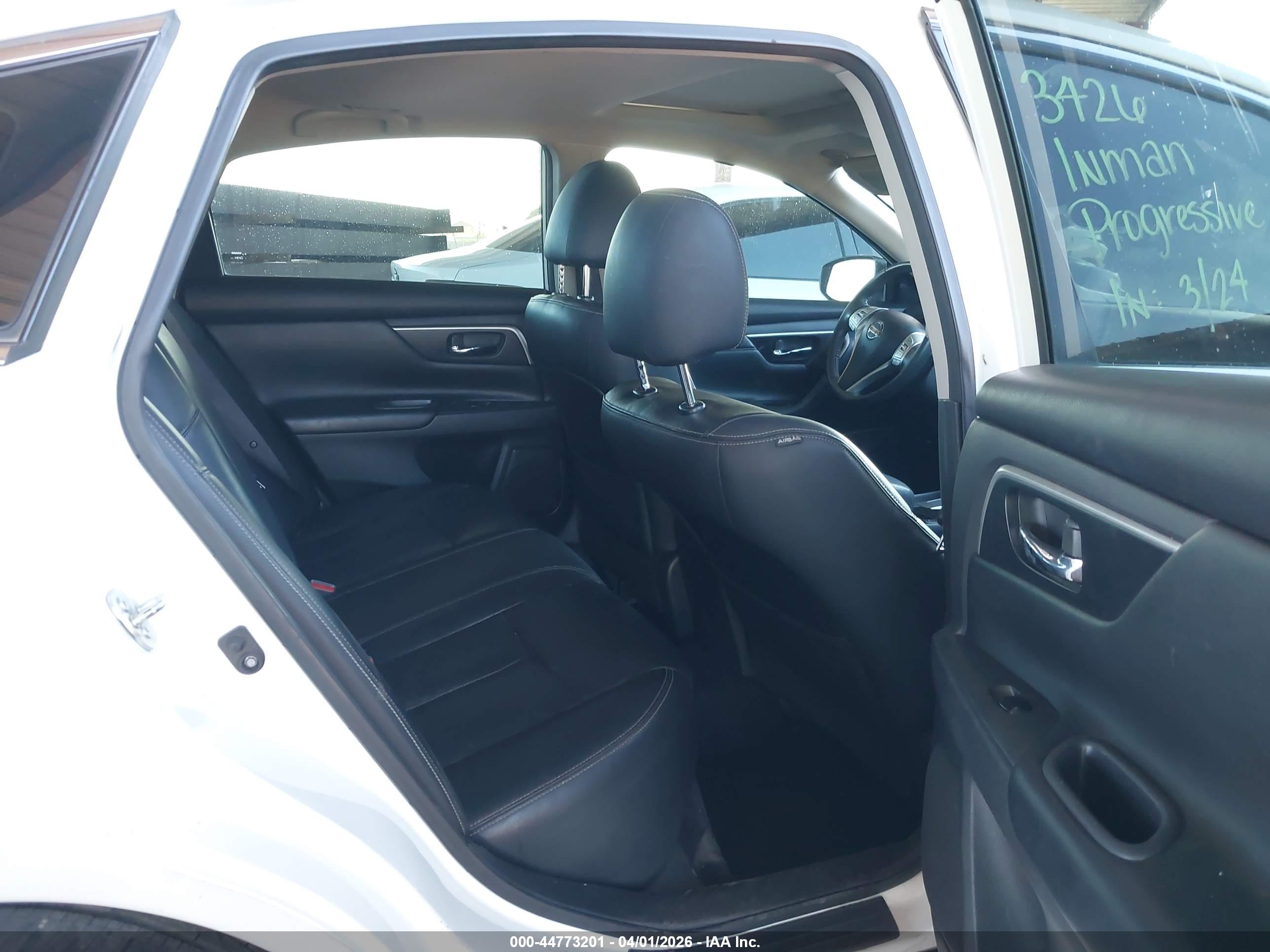 NISSAN ALTIMA image 8