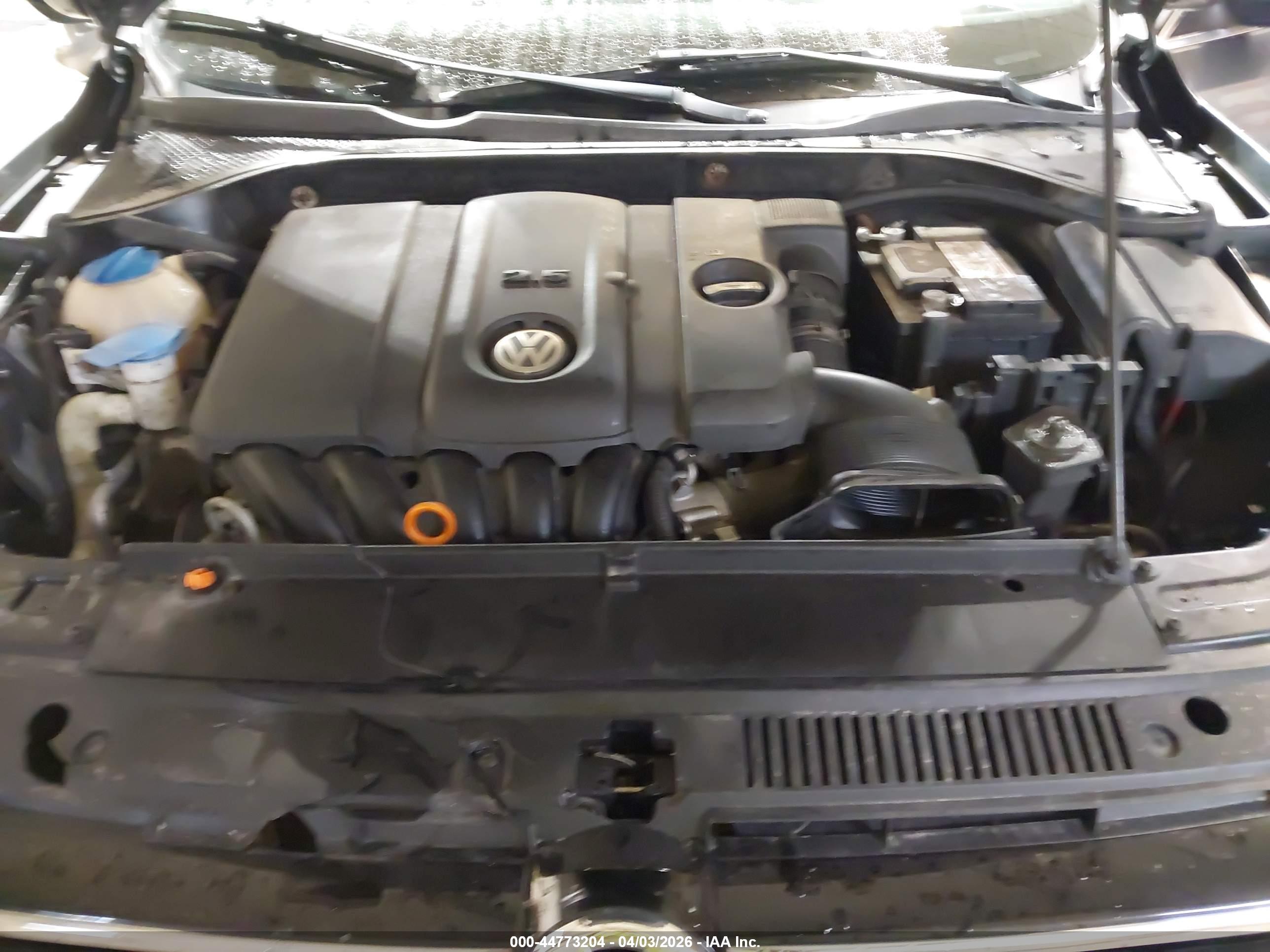VOLKSWAGEN PASSAT image 10