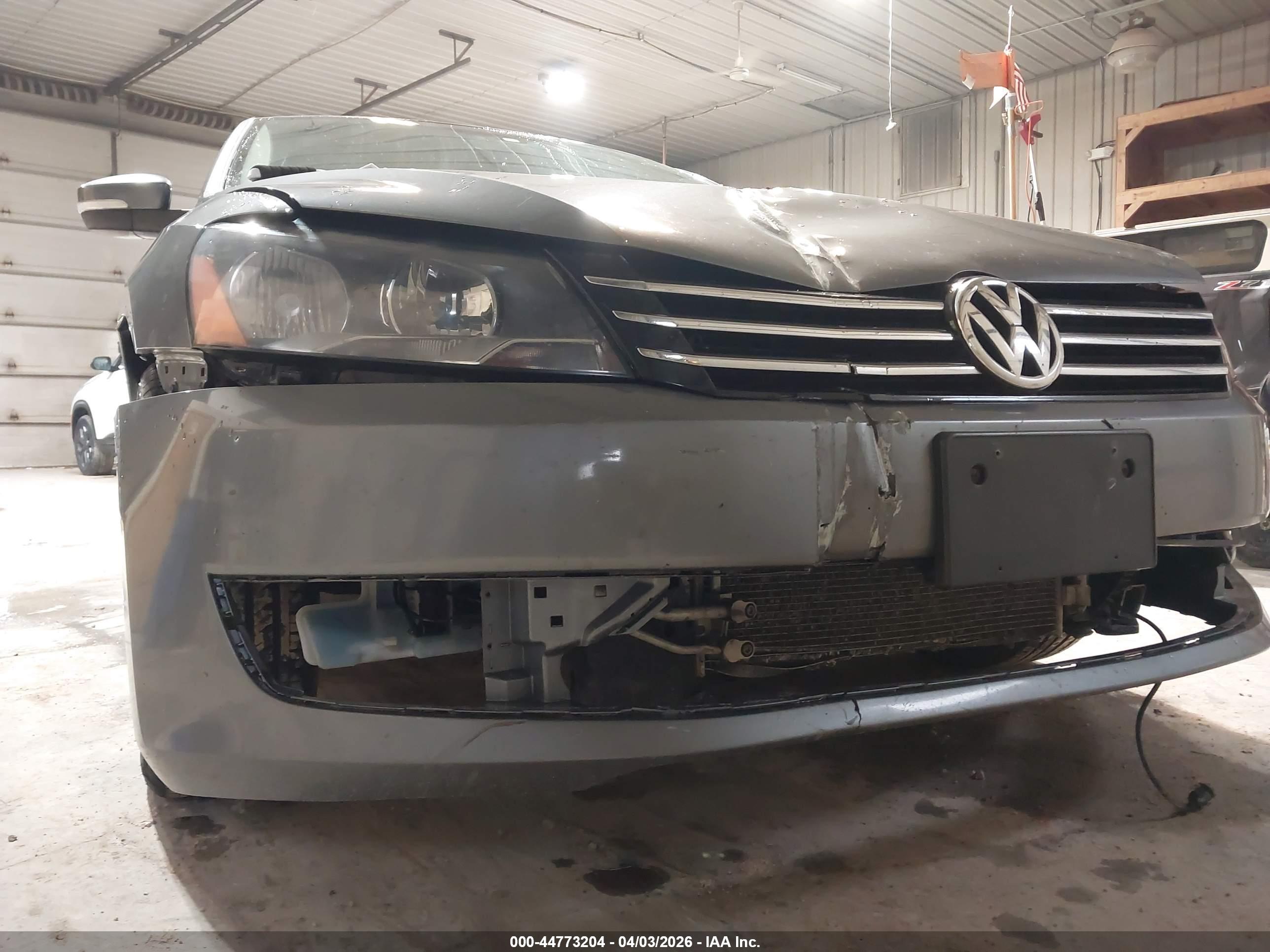 VOLKSWAGEN PASSAT image 6