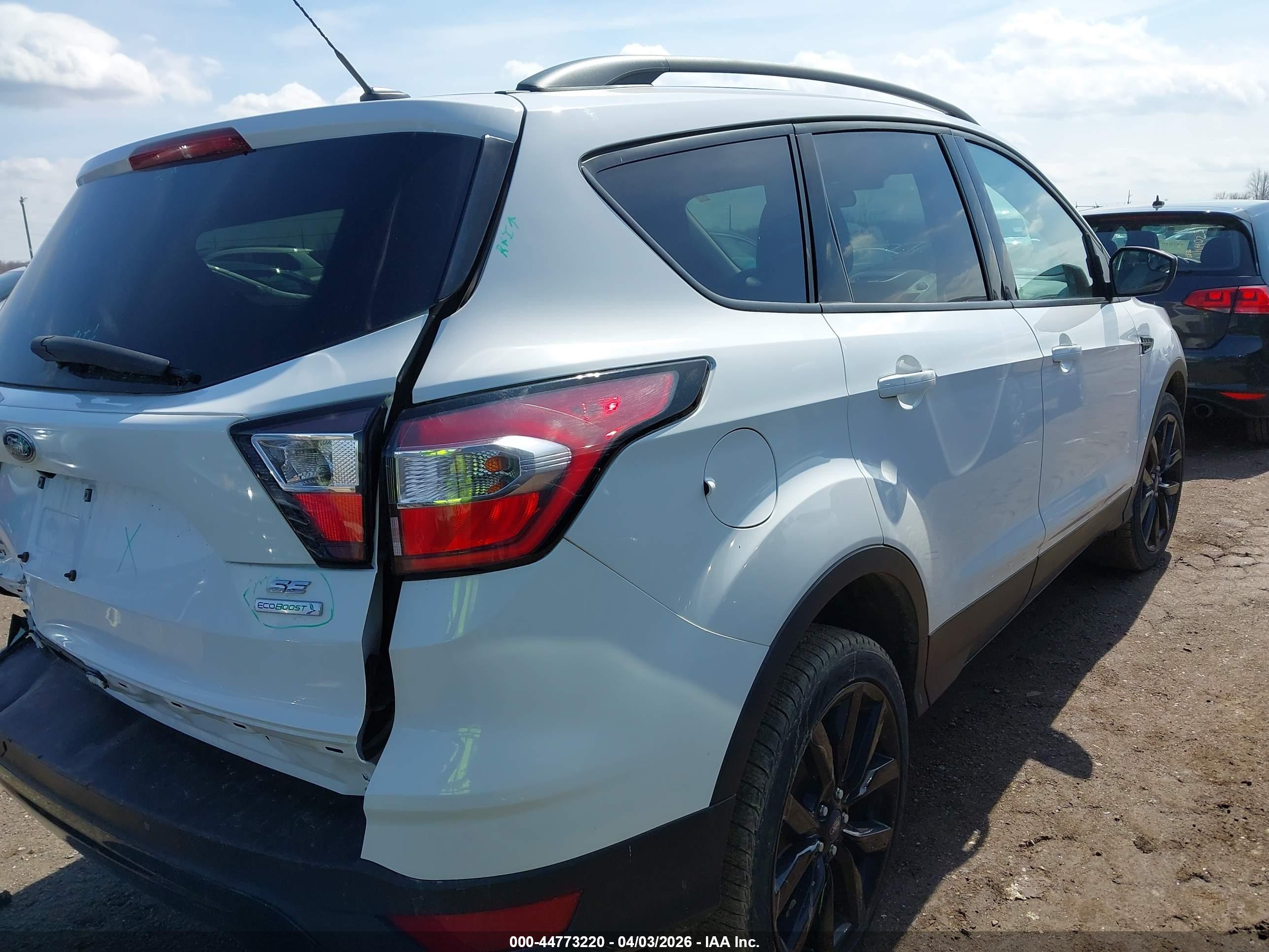 FORD ESCAPE image 4