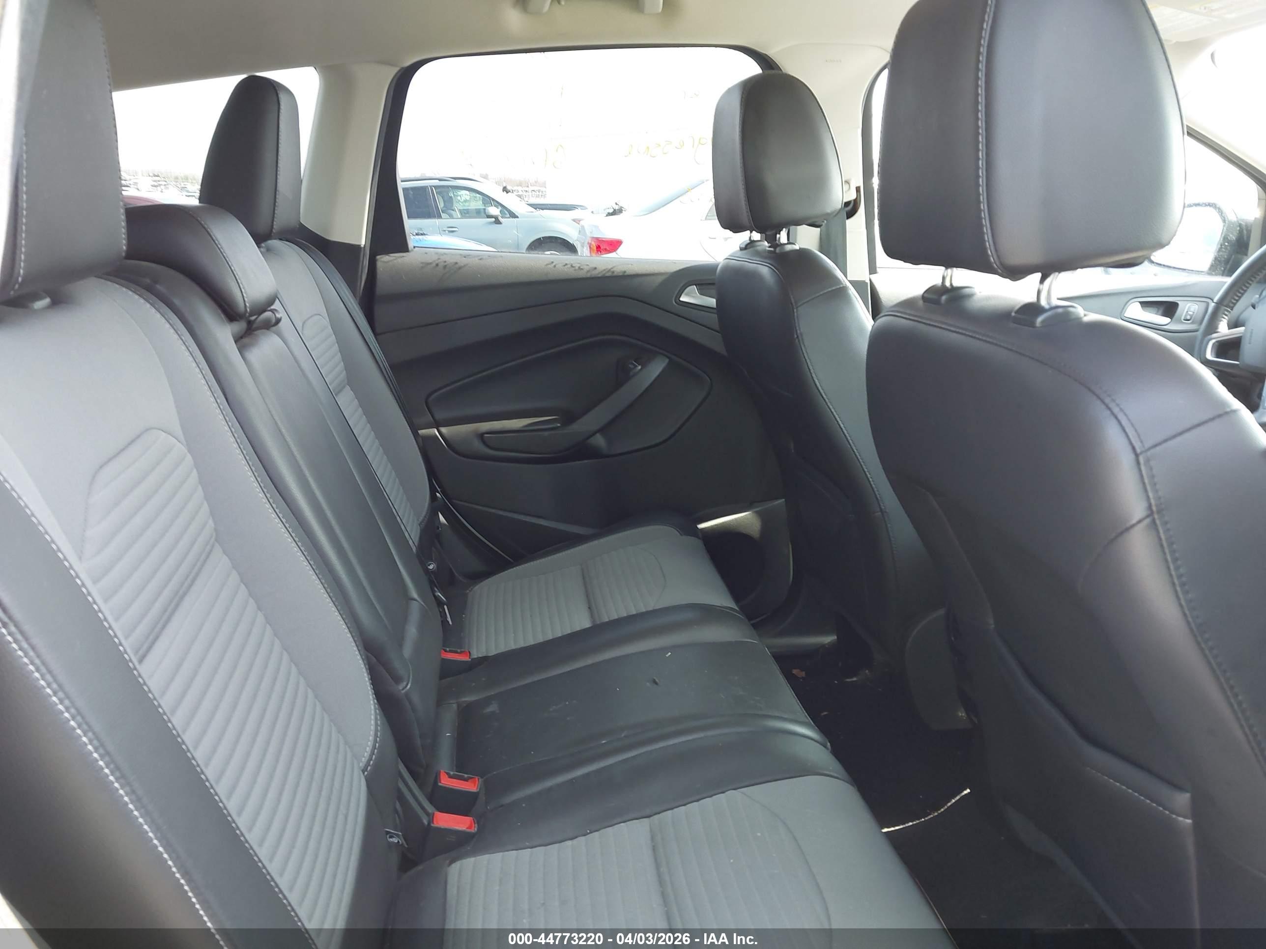 FORD ESCAPE image 8