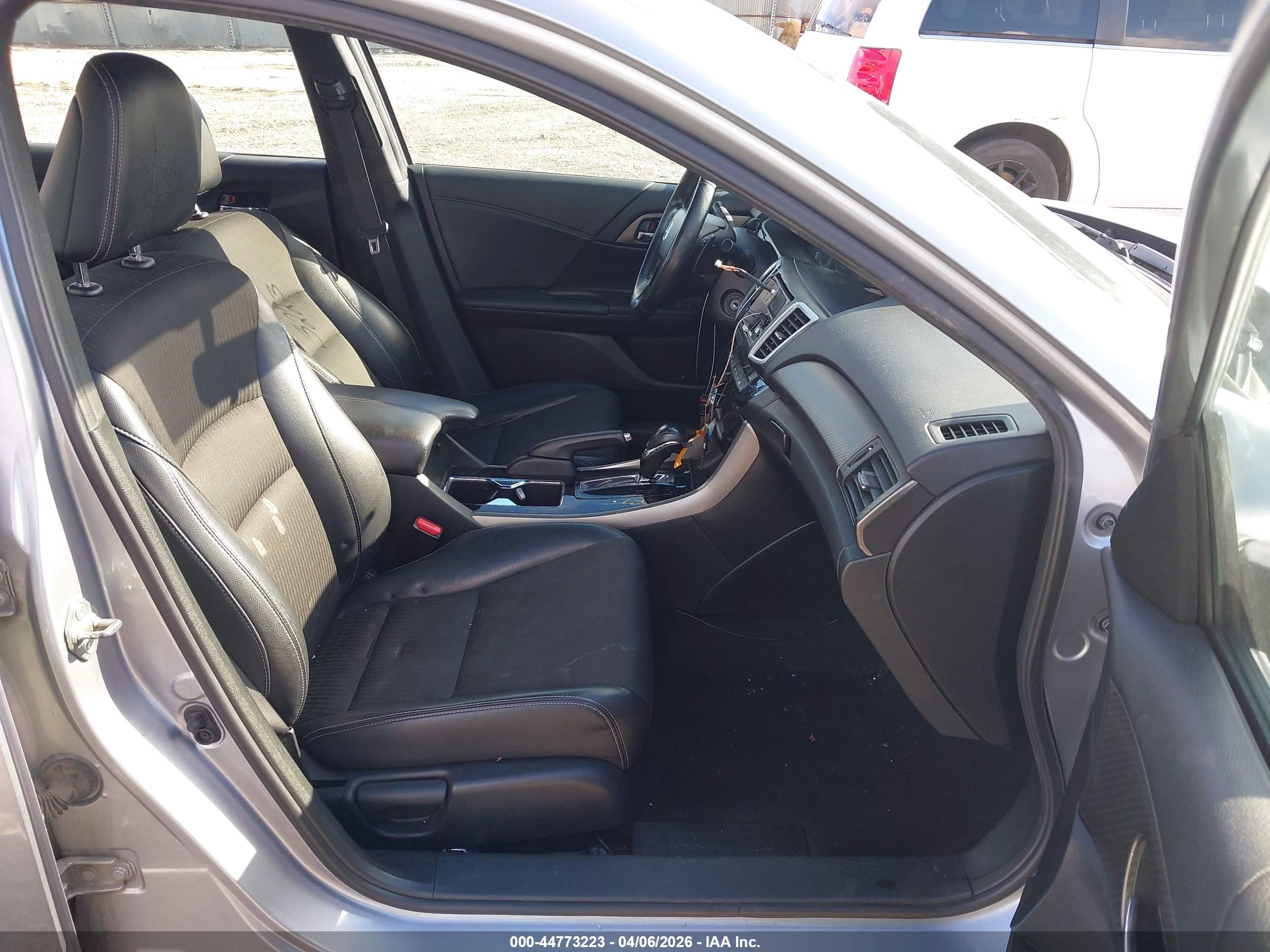 HONDA ACCORD image 5
