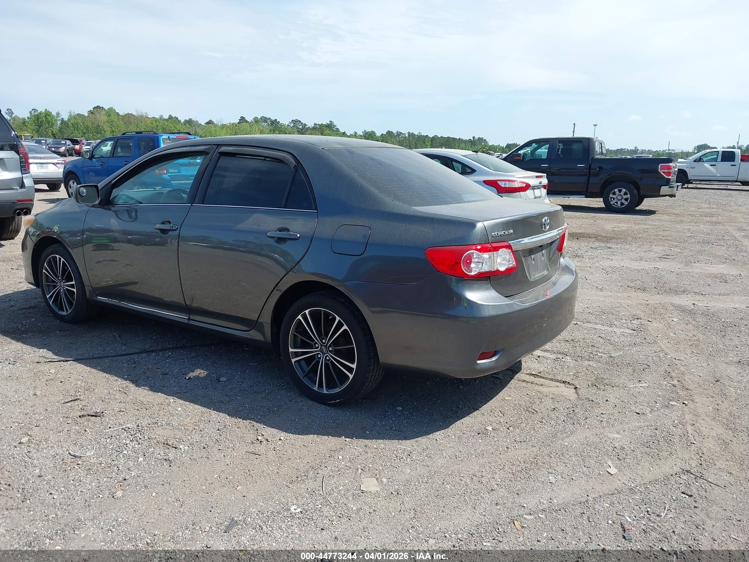 TOYOTA COROLLA image 3