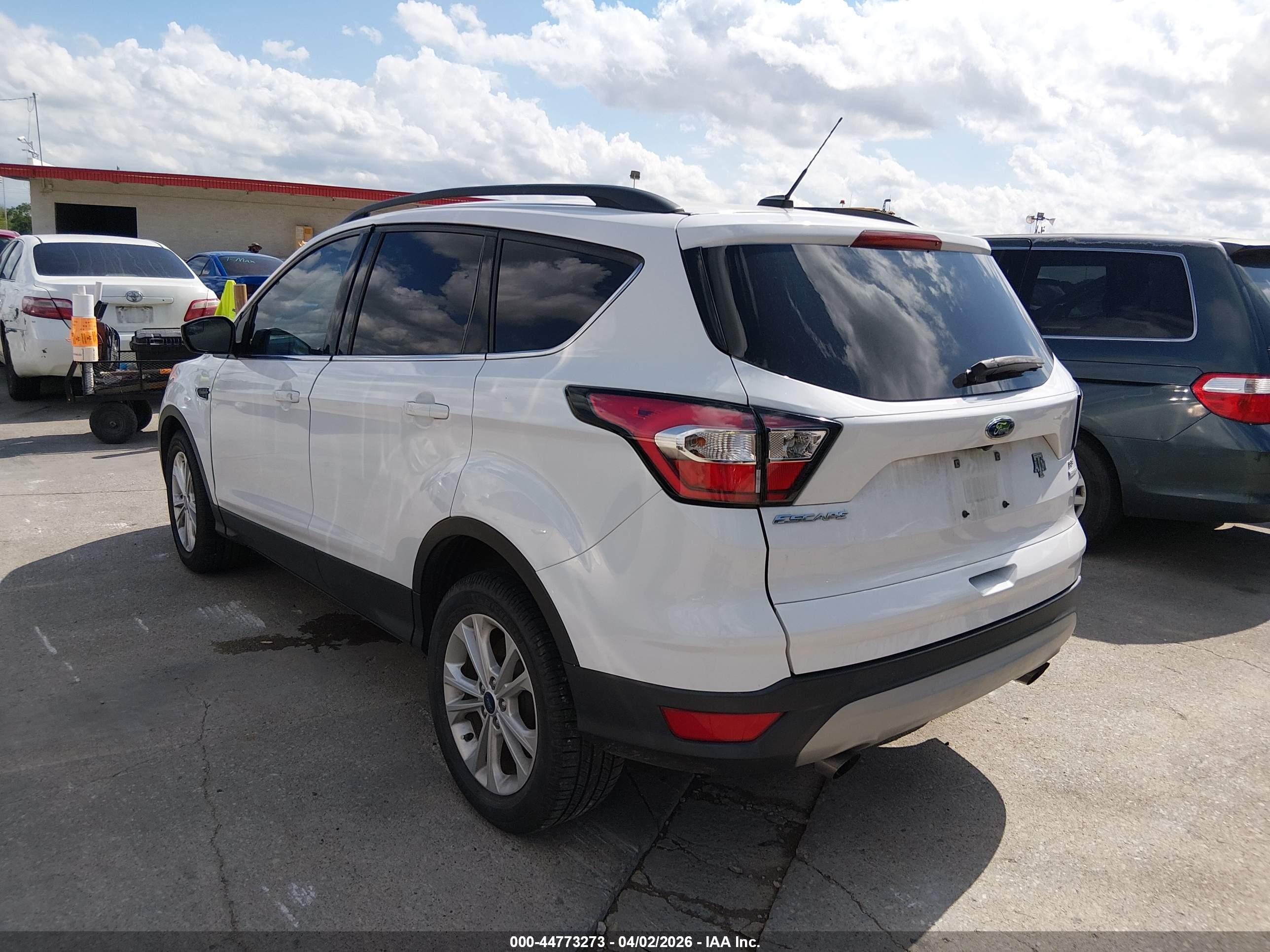 FORD ESCAPE image 3