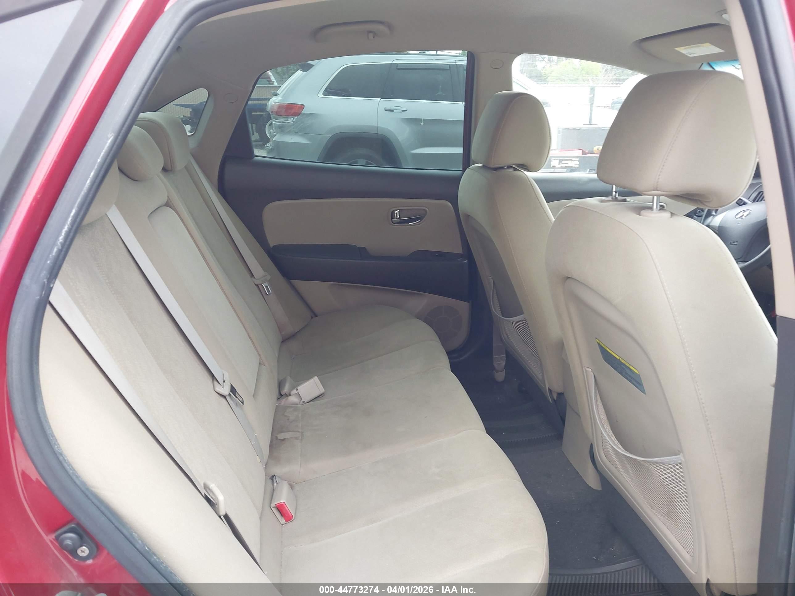 HYUNDAI ELANTRA image 8