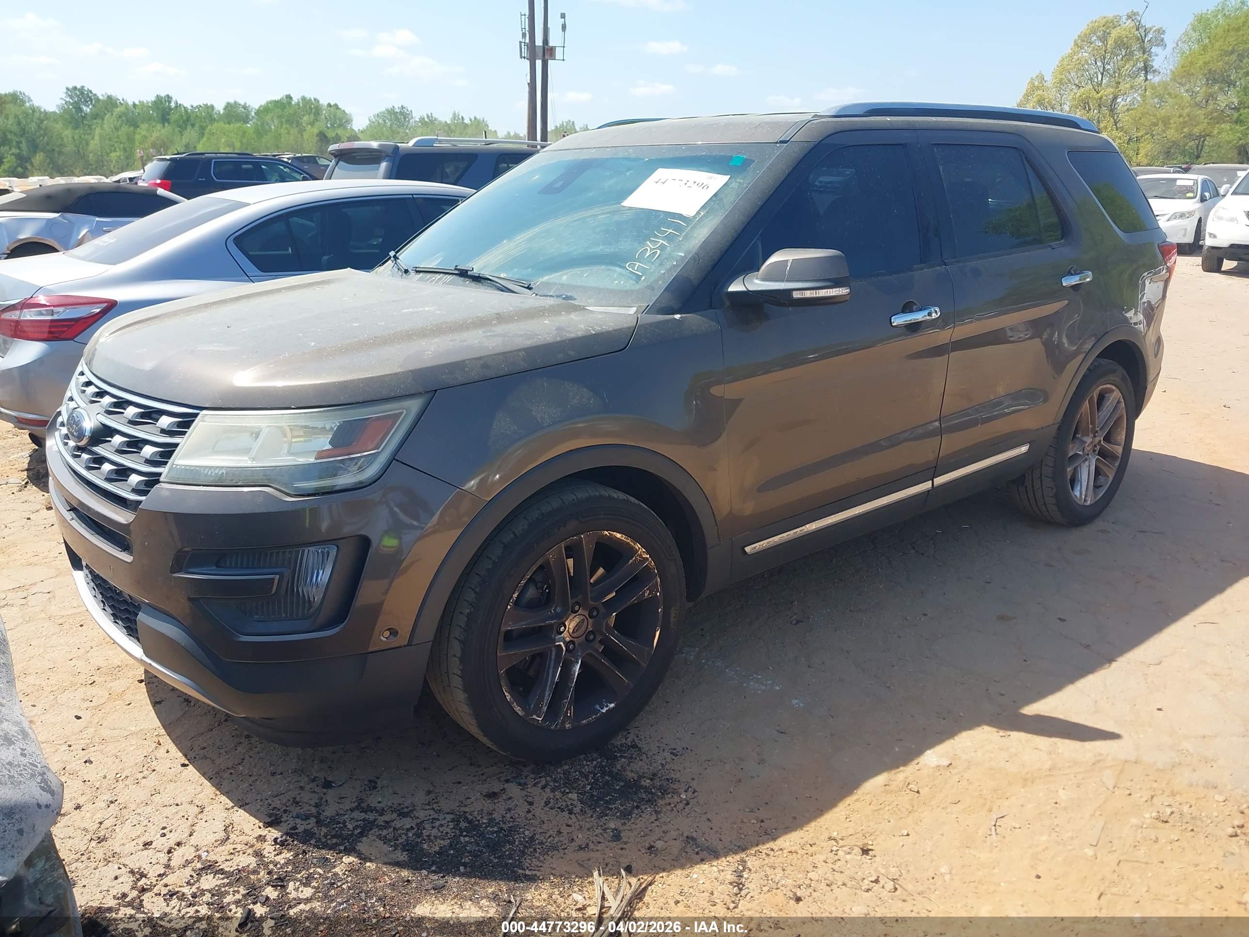 FORD EXPLORER image 2