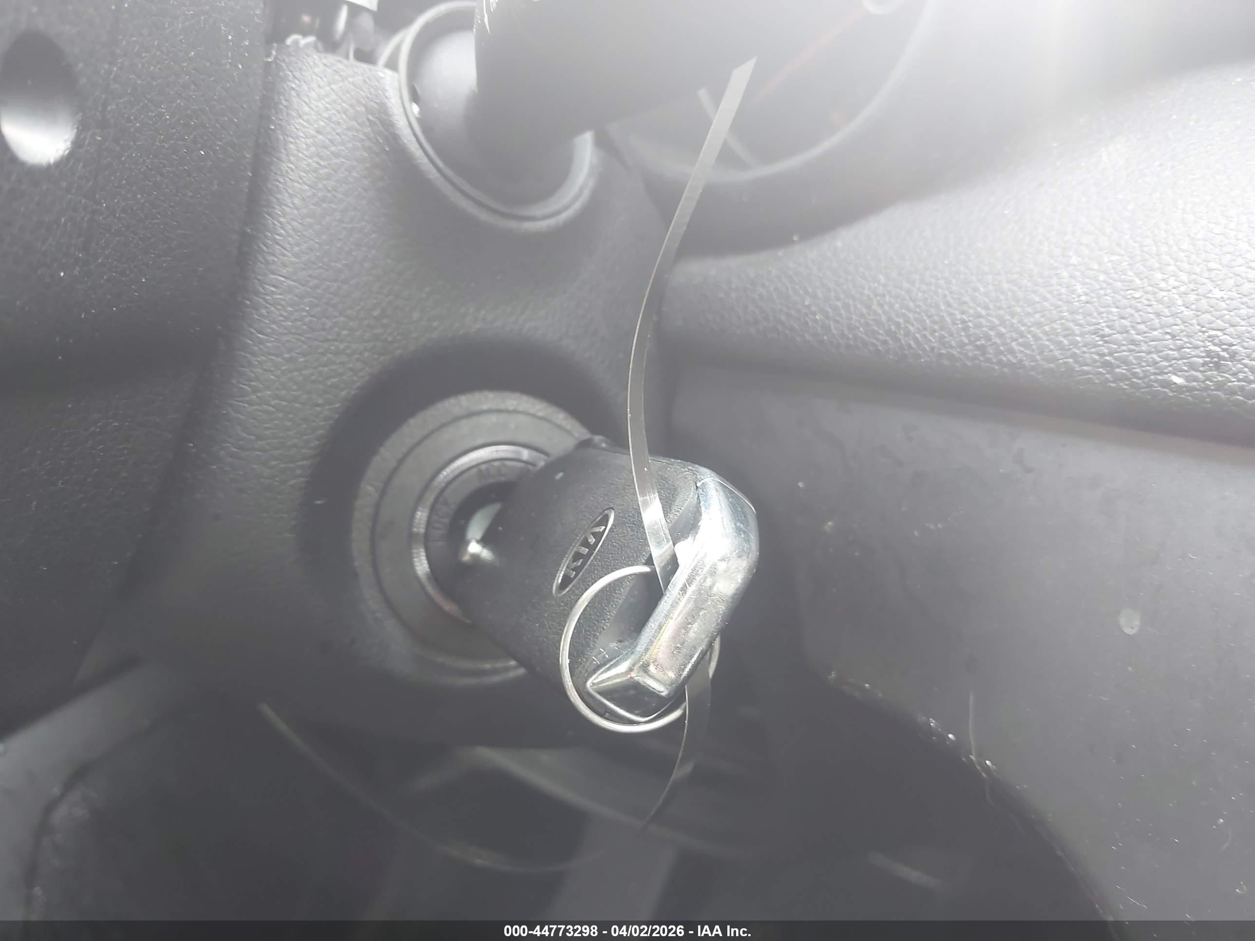 KIA SPORTAGE image 11