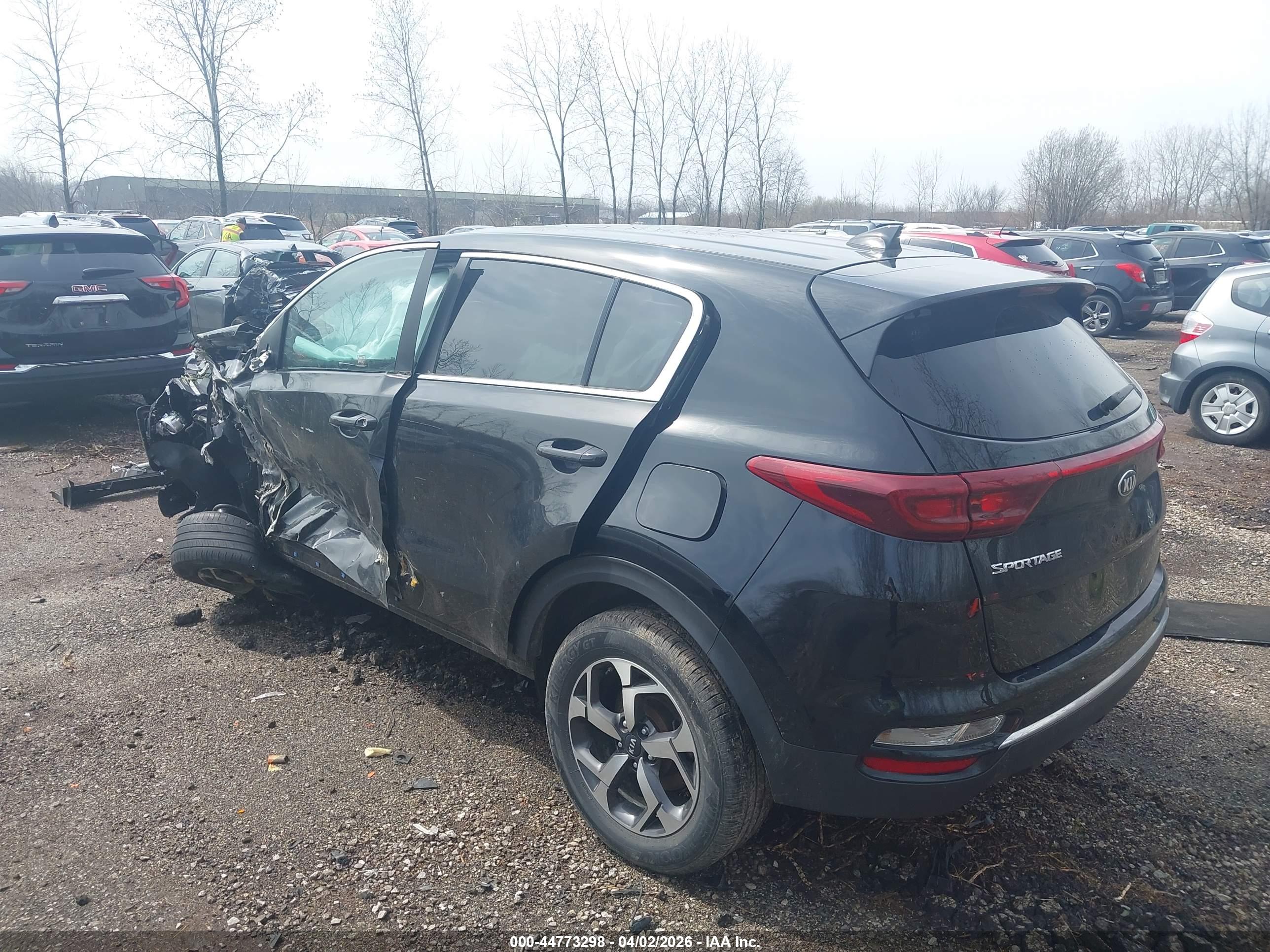 KIA SPORTAGE image 3