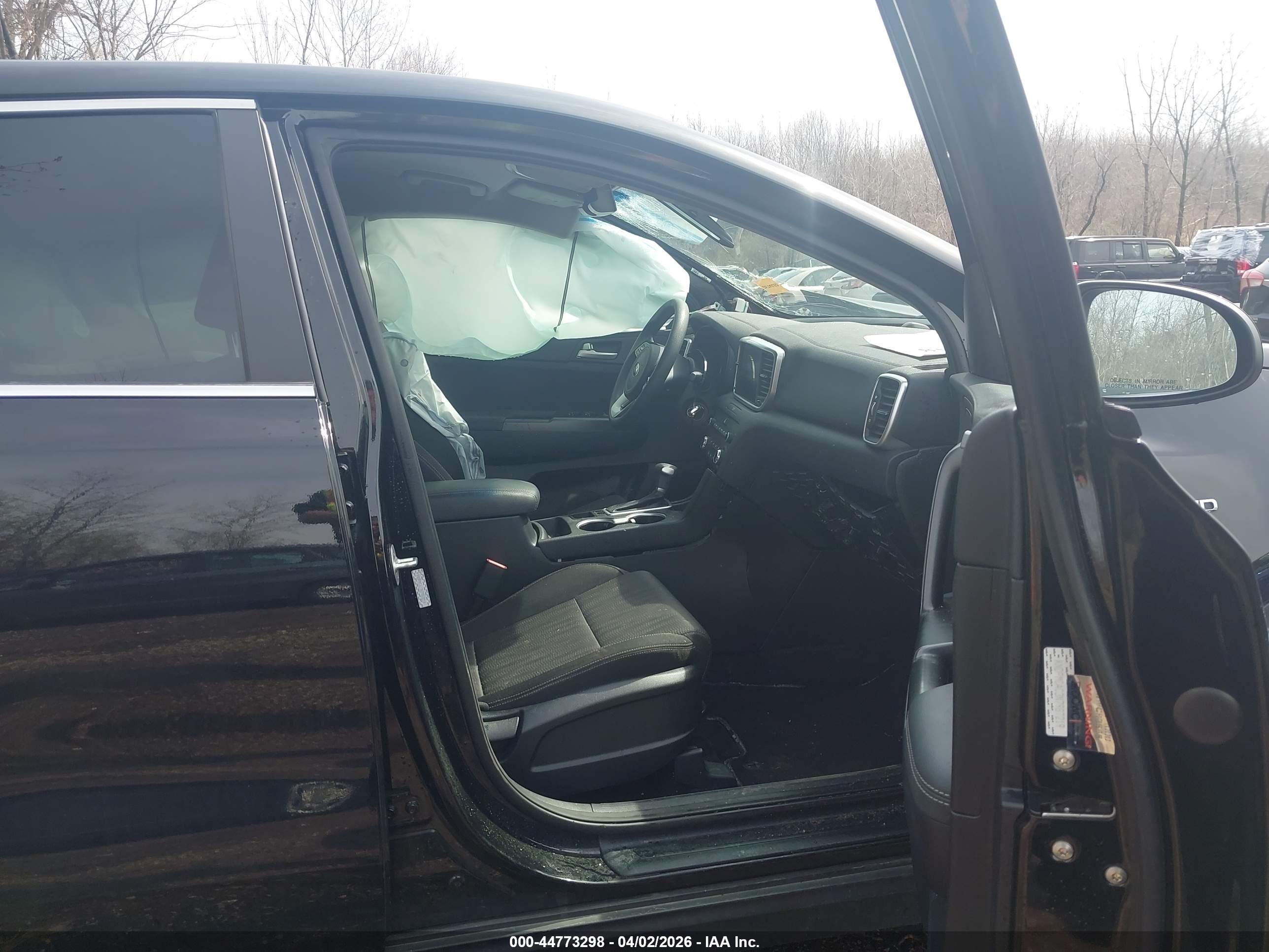 KIA SPORTAGE image 5