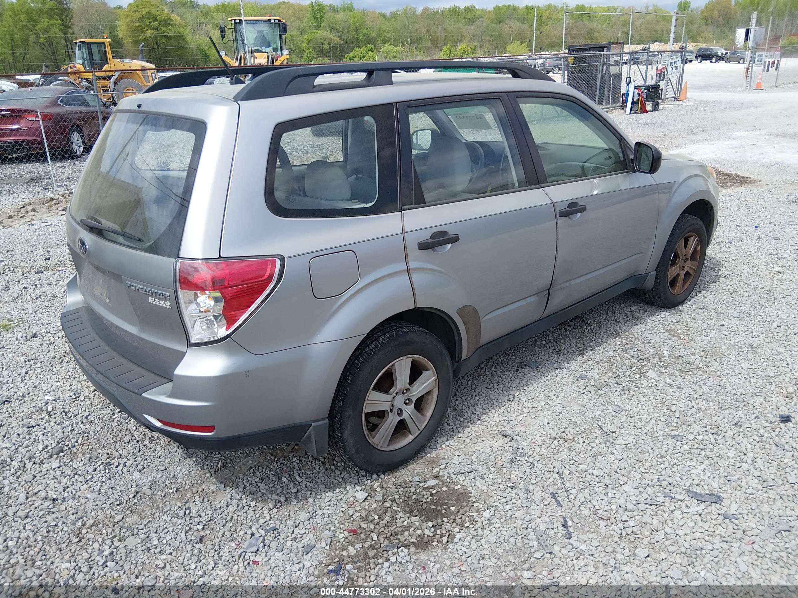 SUBARU FORESTER image 4