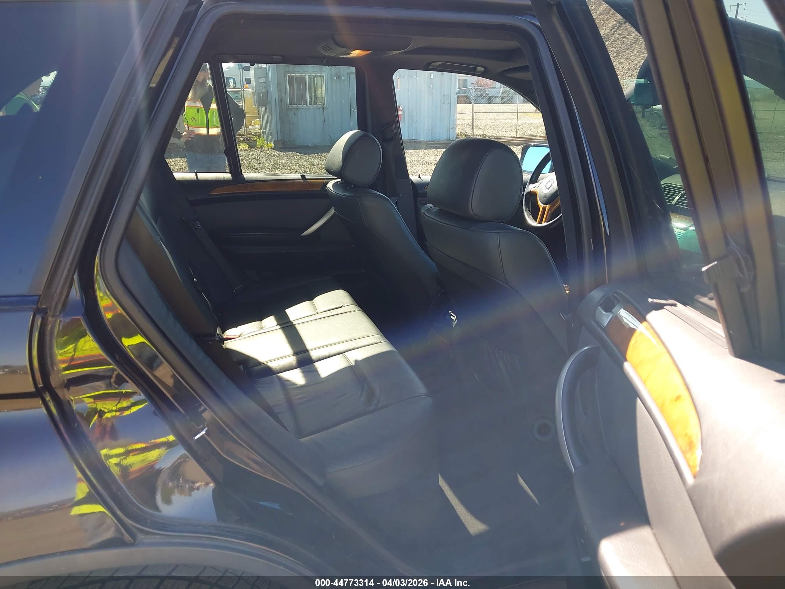BMW X5 image 8