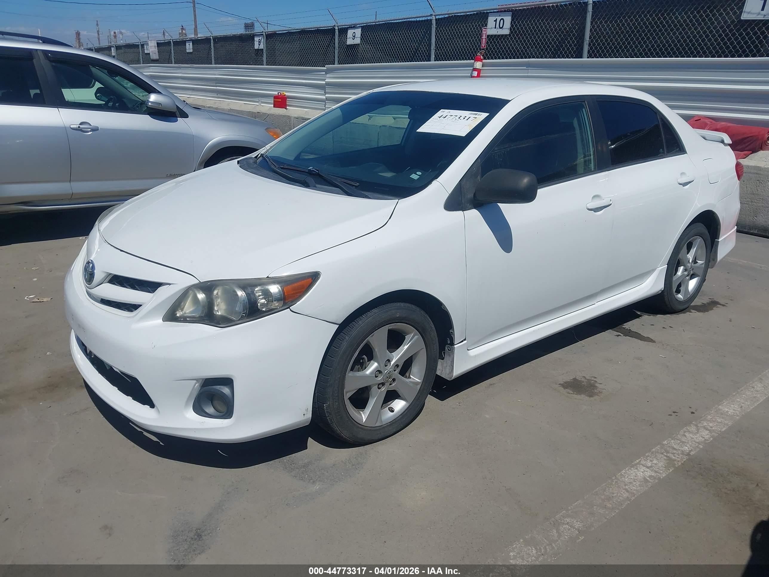 TOYOTA COROLLA image 2