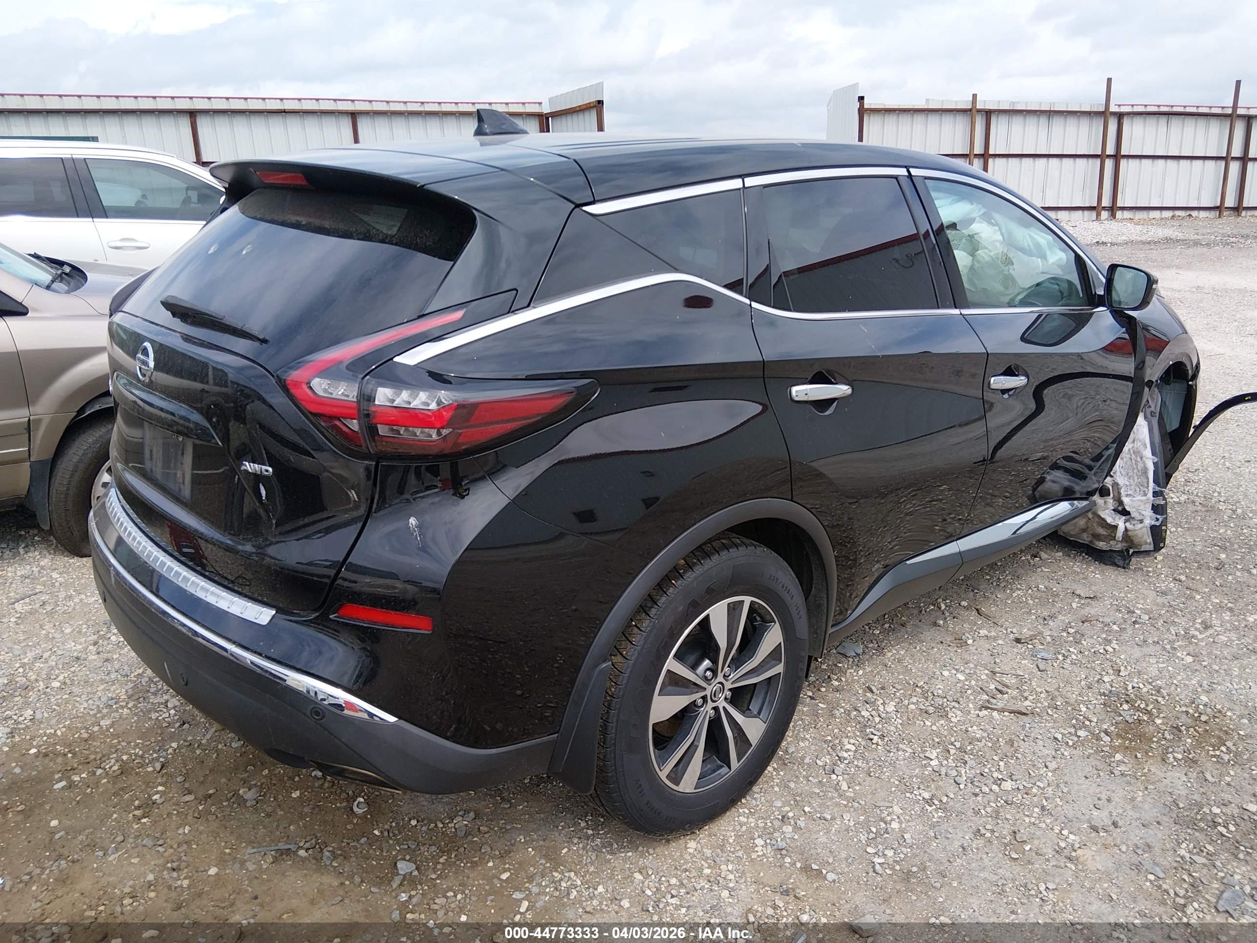 NISSAN MURANO image 4