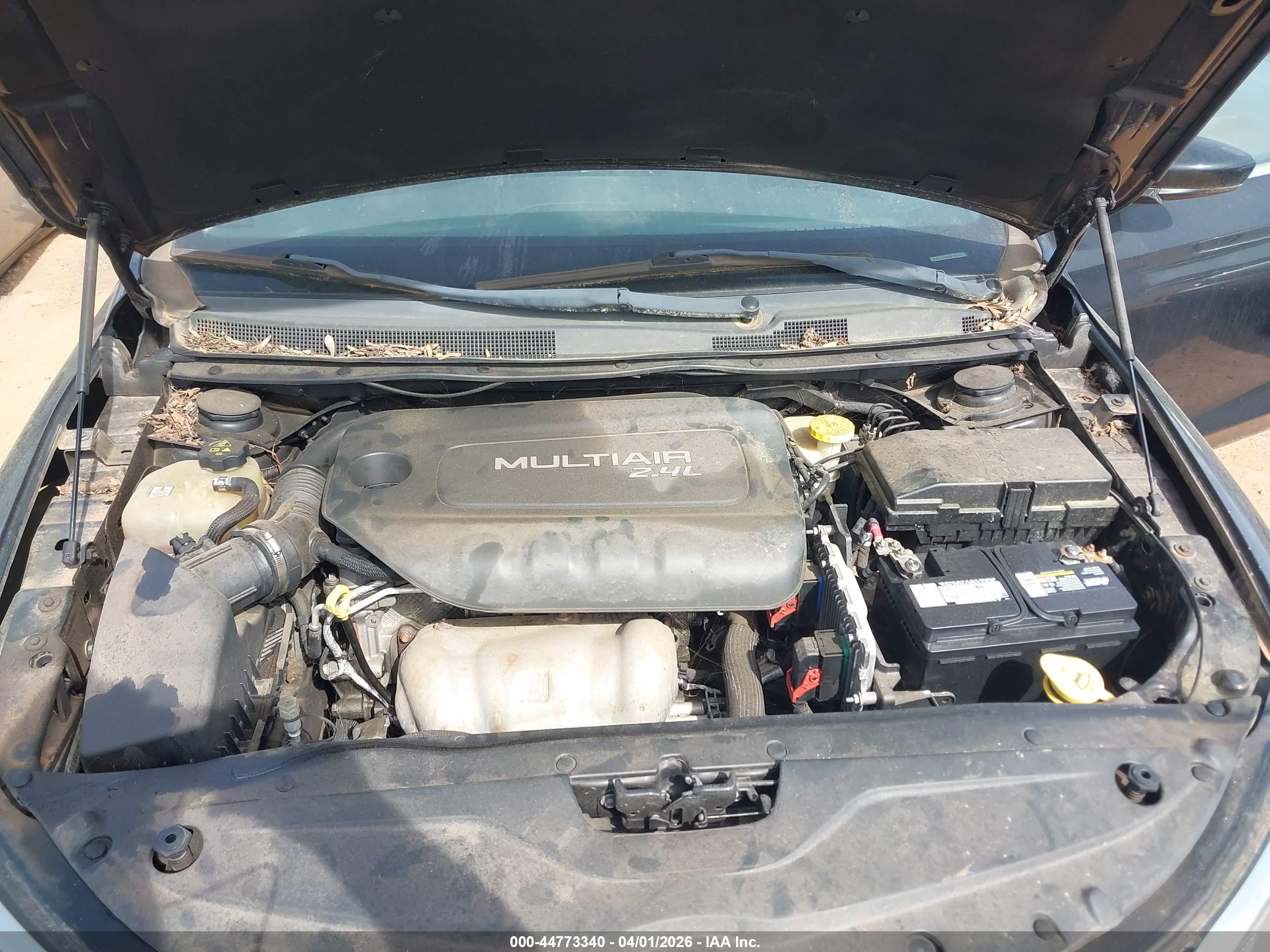CHRYSLER 200 image 10