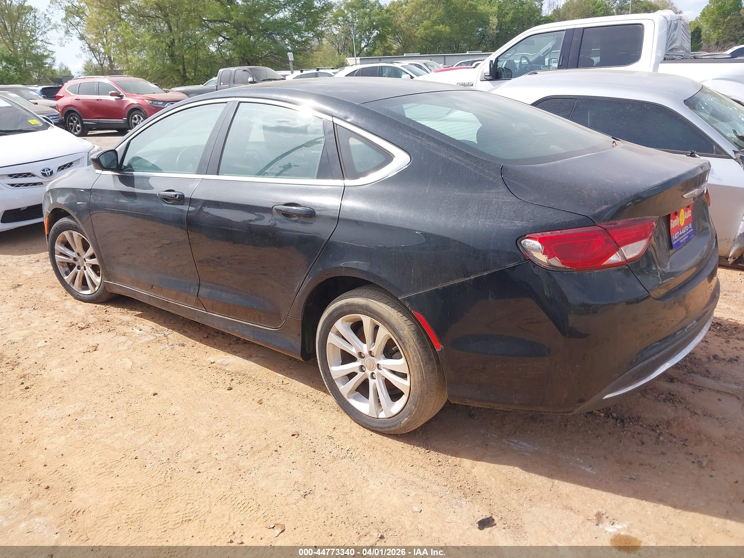 CHRYSLER 200 image 3