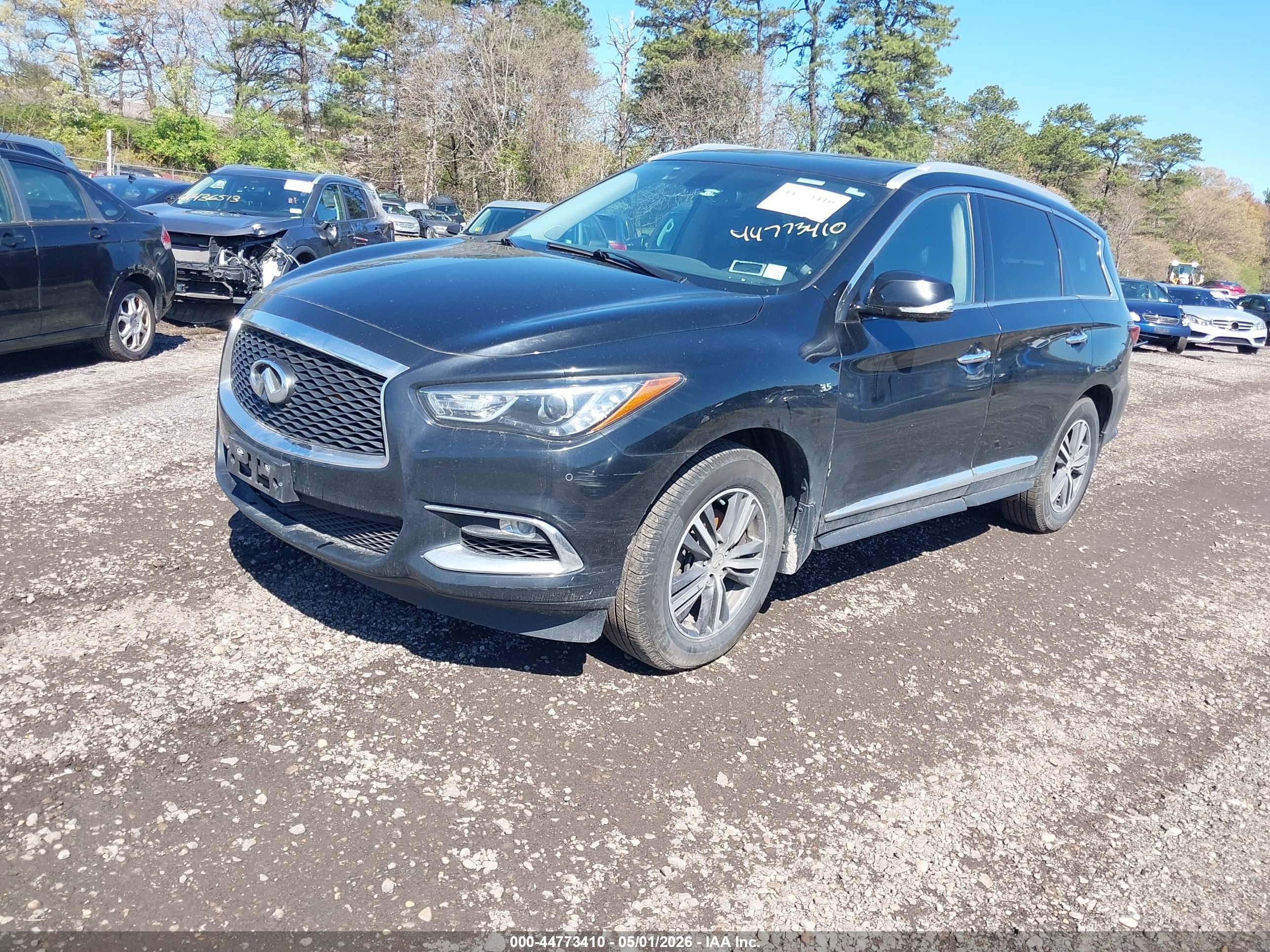 INFINITI QX60 image 2