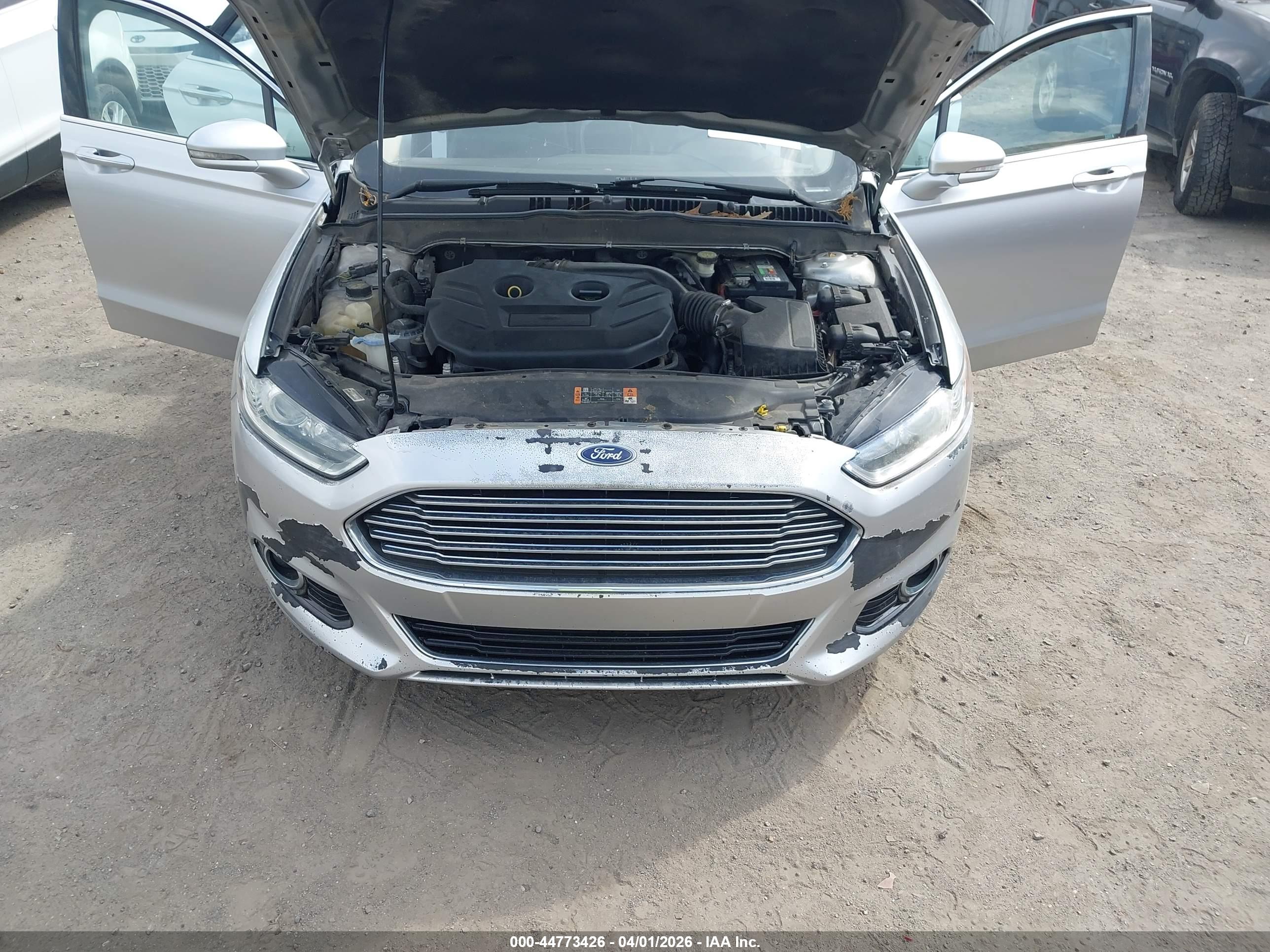 FORD FUSION image 10