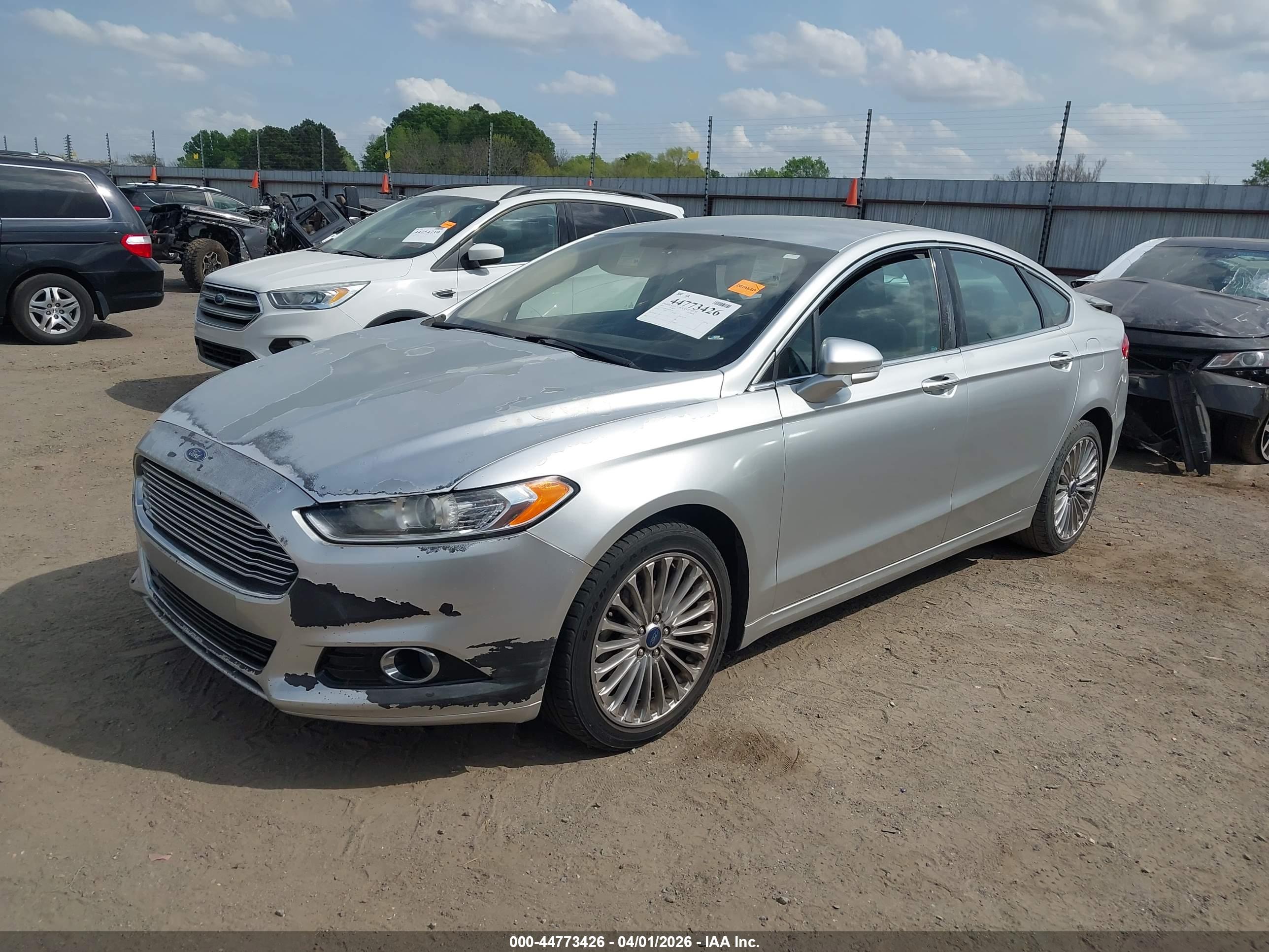 FORD FUSION image 2