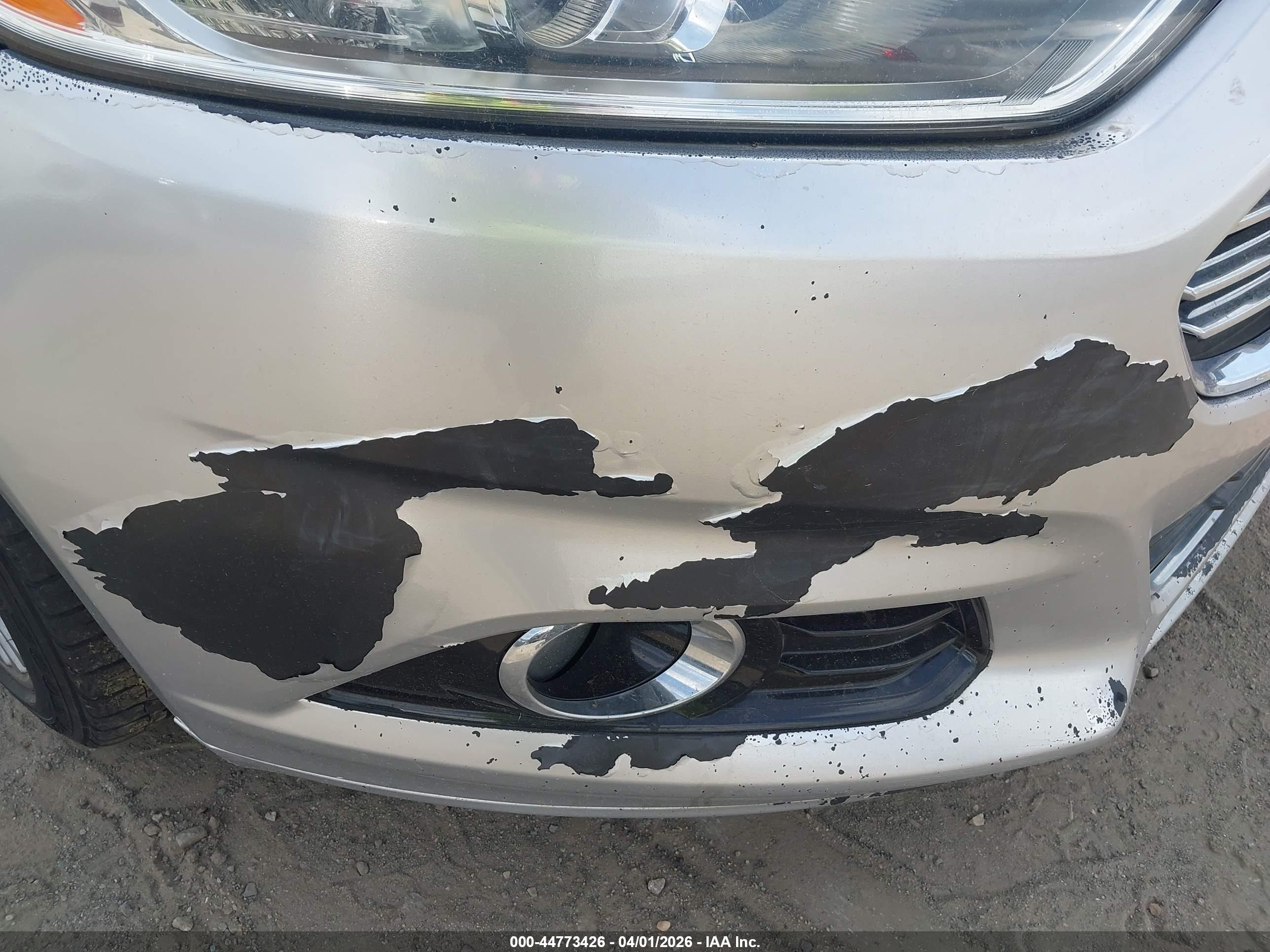 FORD FUSION image 6