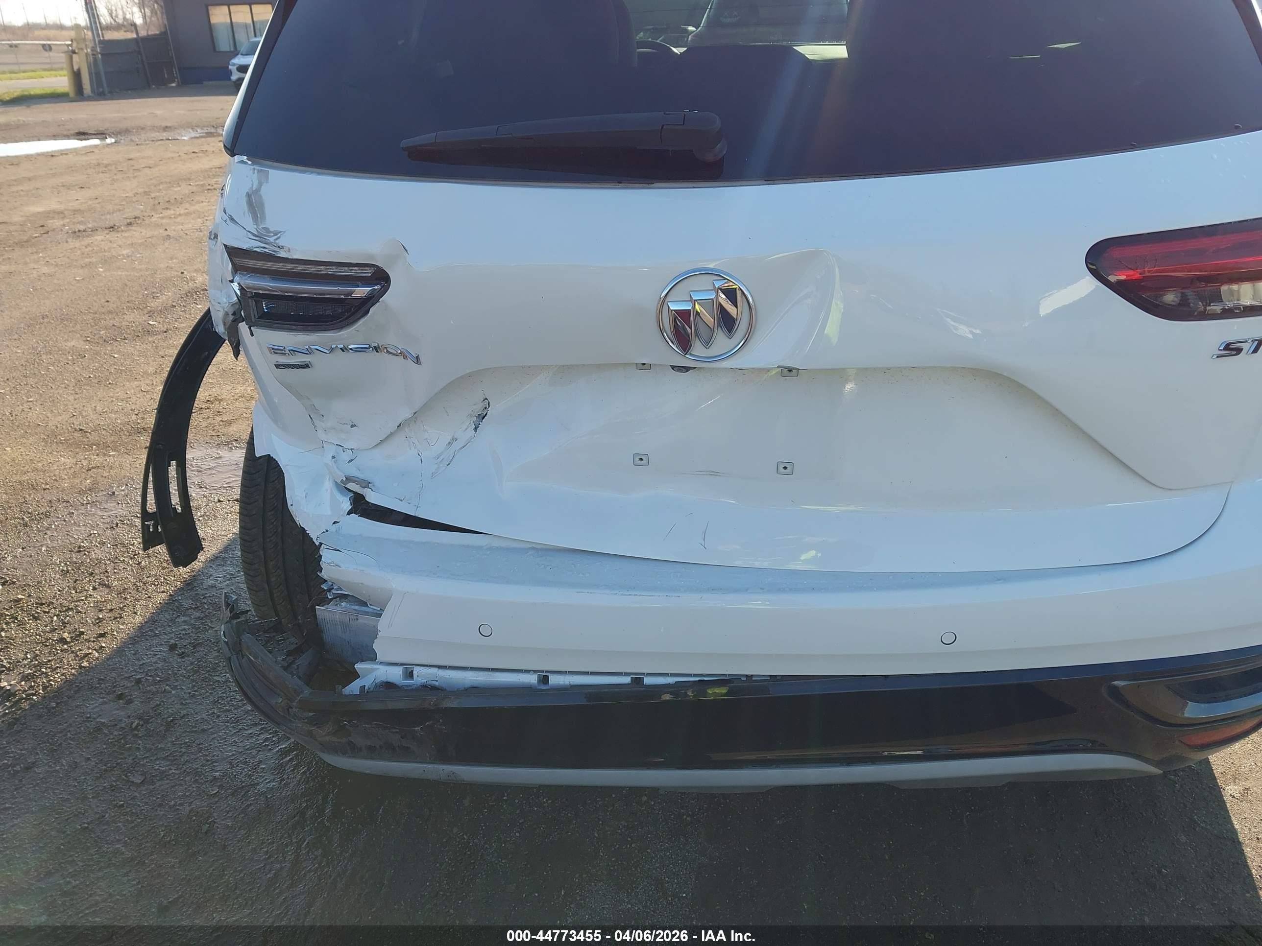 BUICK ENVISION image 6