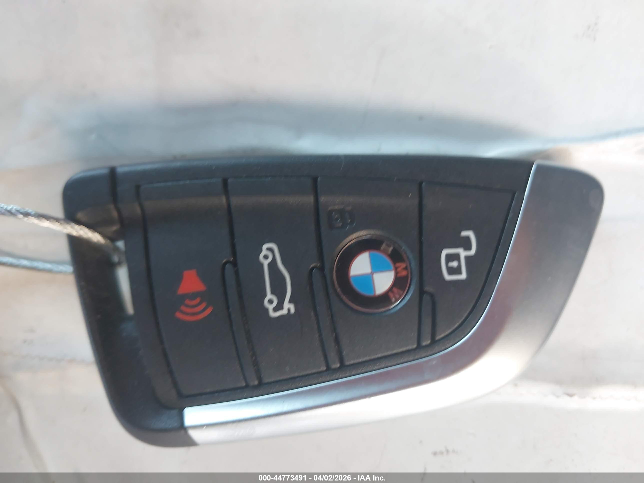 BMW 330I image 11