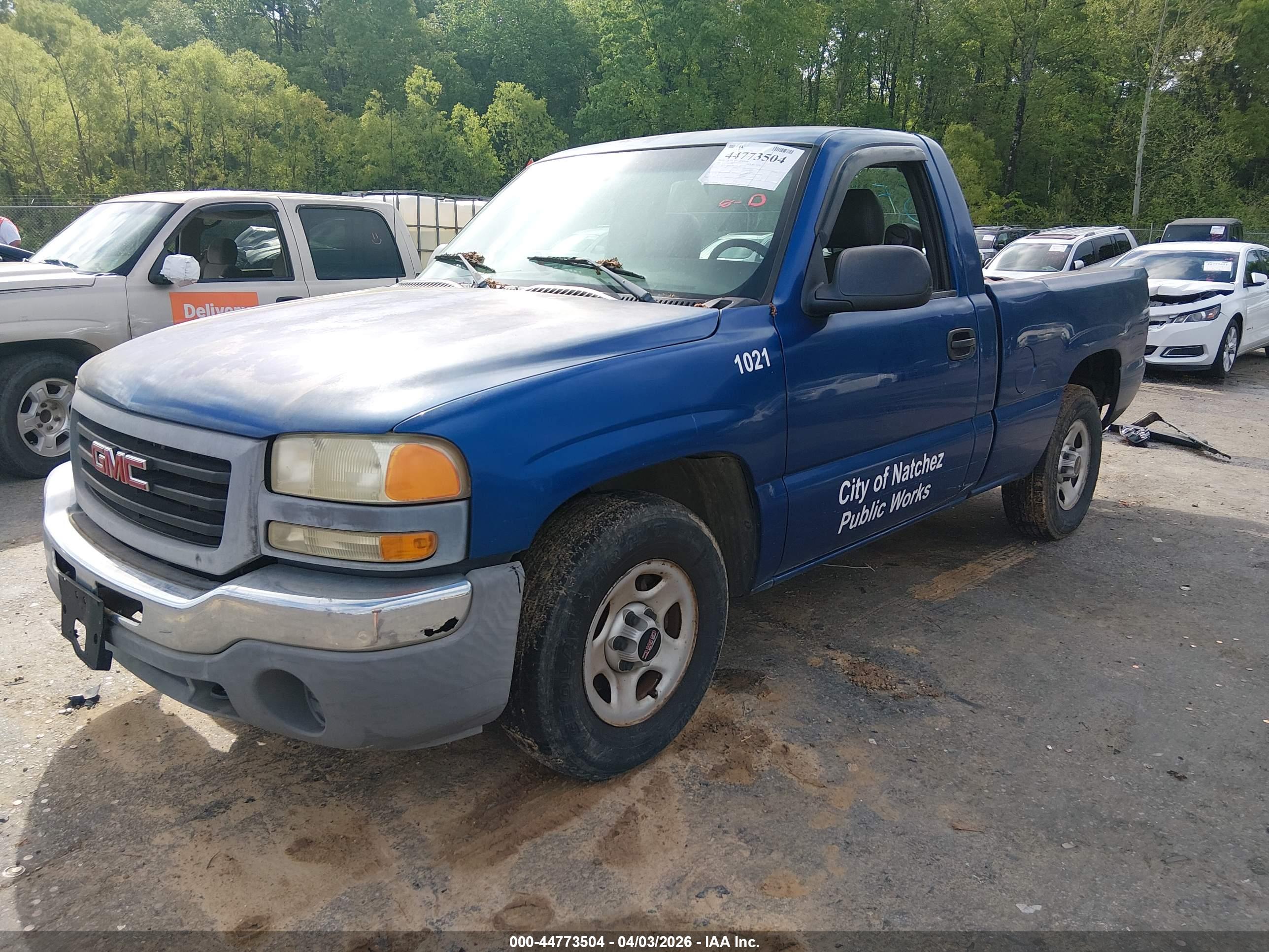 GMC SIERRA image 2