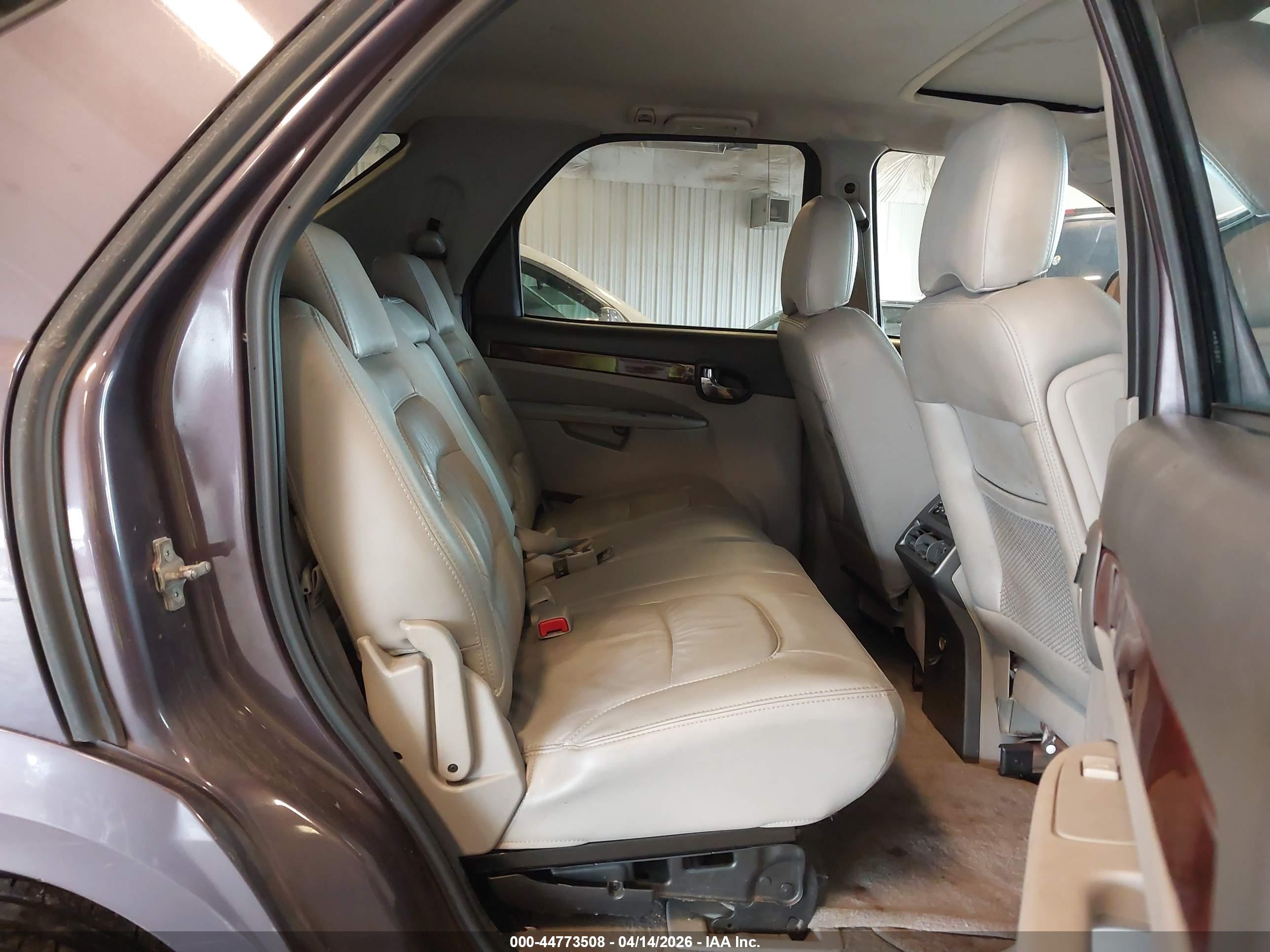 BUICK RENDEZVOUS image 8