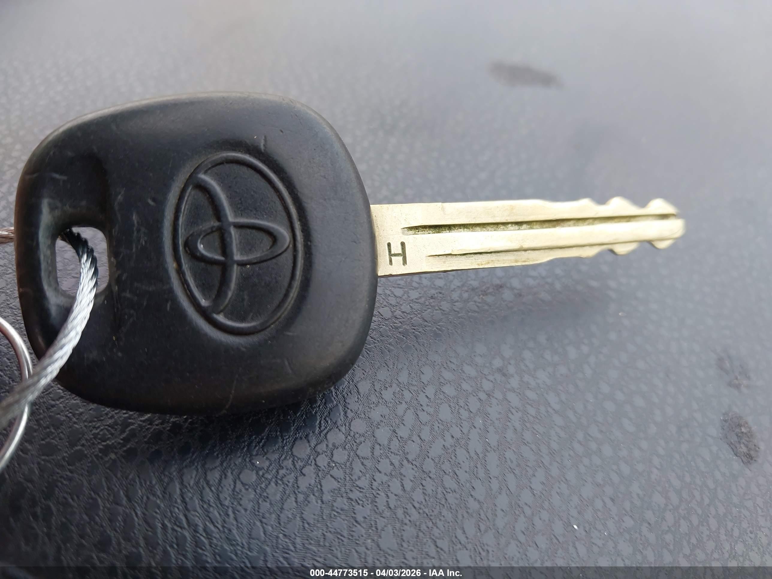 TOYOTA COROLLA image 11