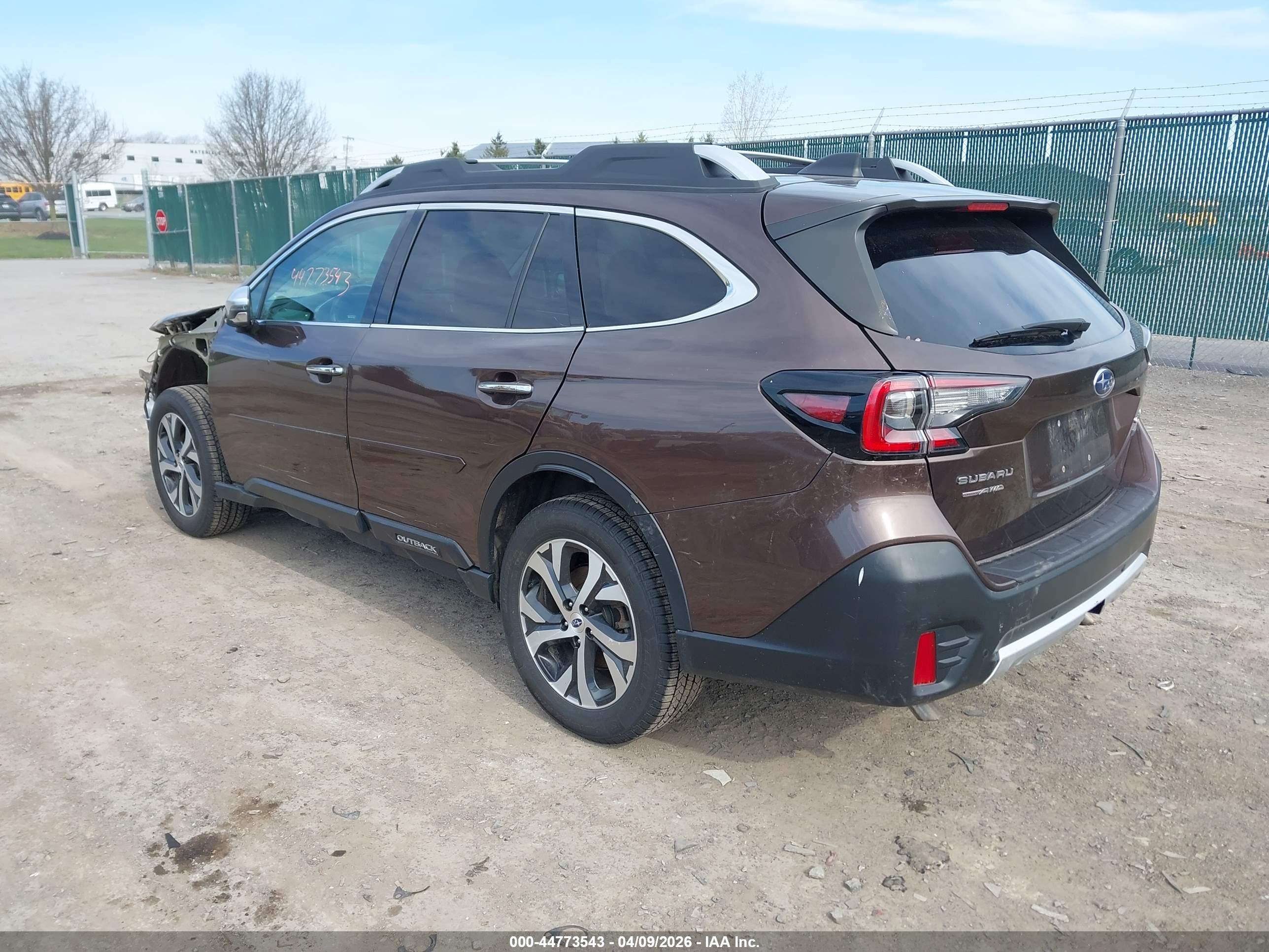 SUBARU OUTBACK image 3