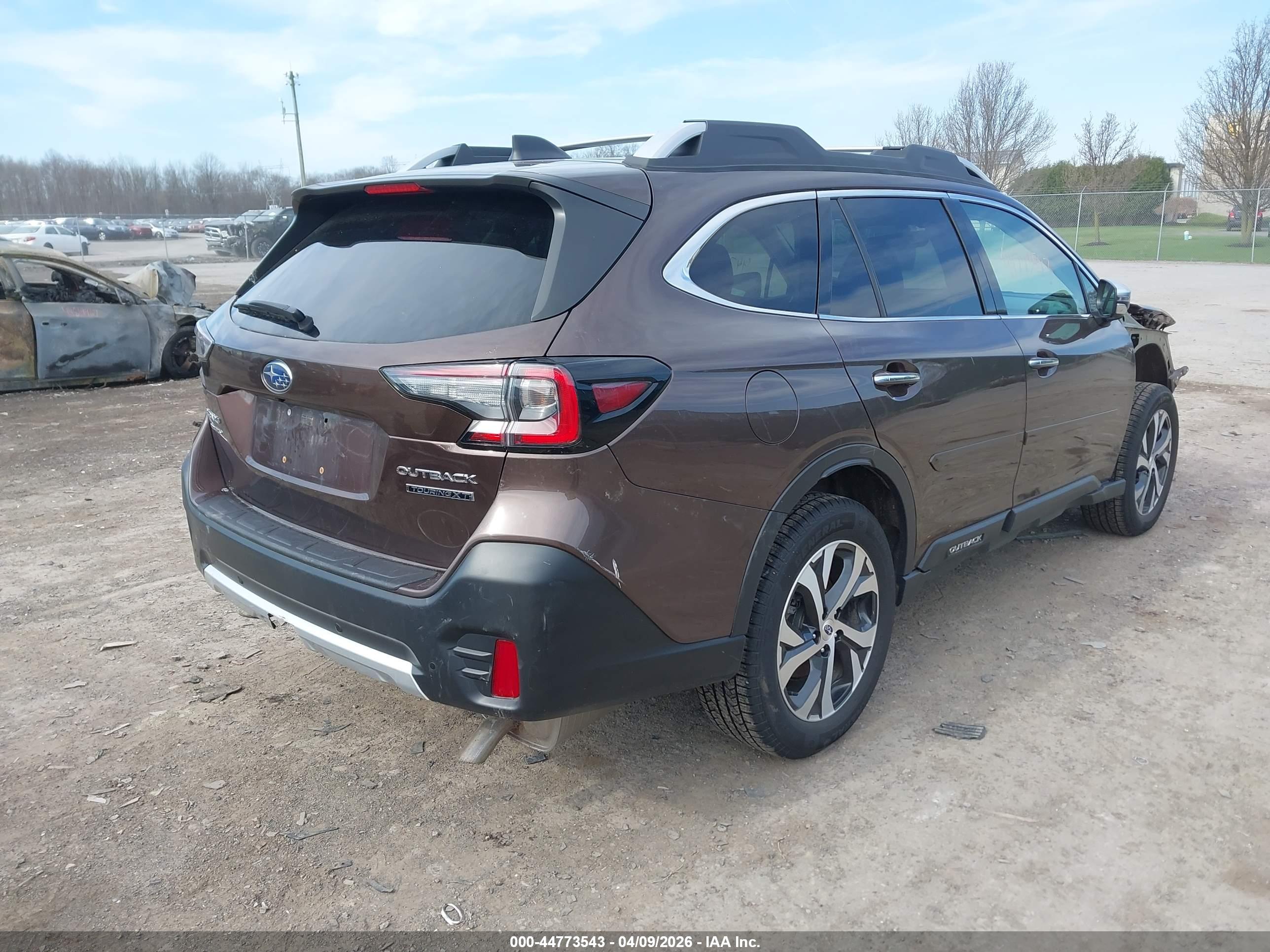 SUBARU OUTBACK image 4