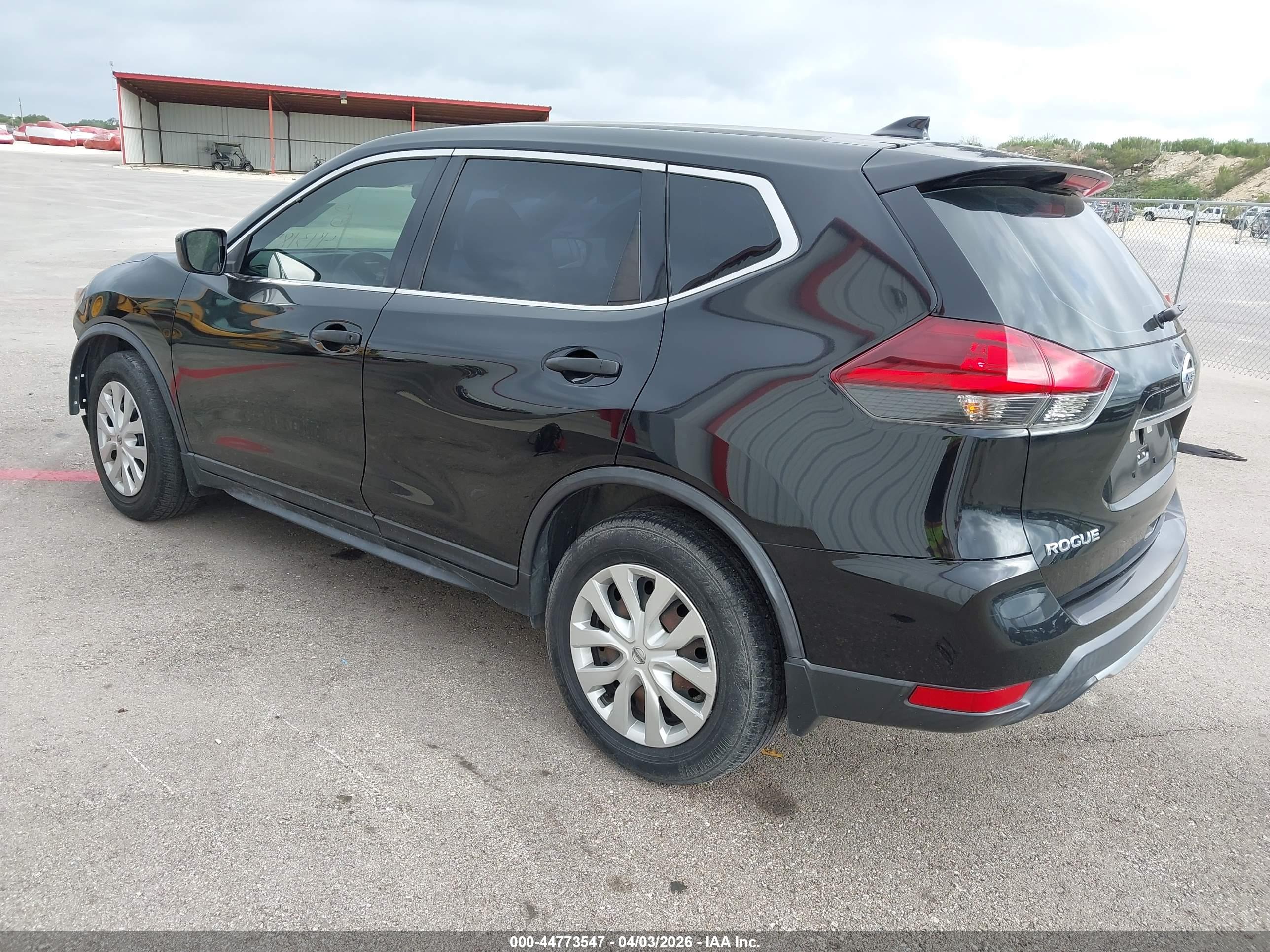NISSAN ROGUE image 3