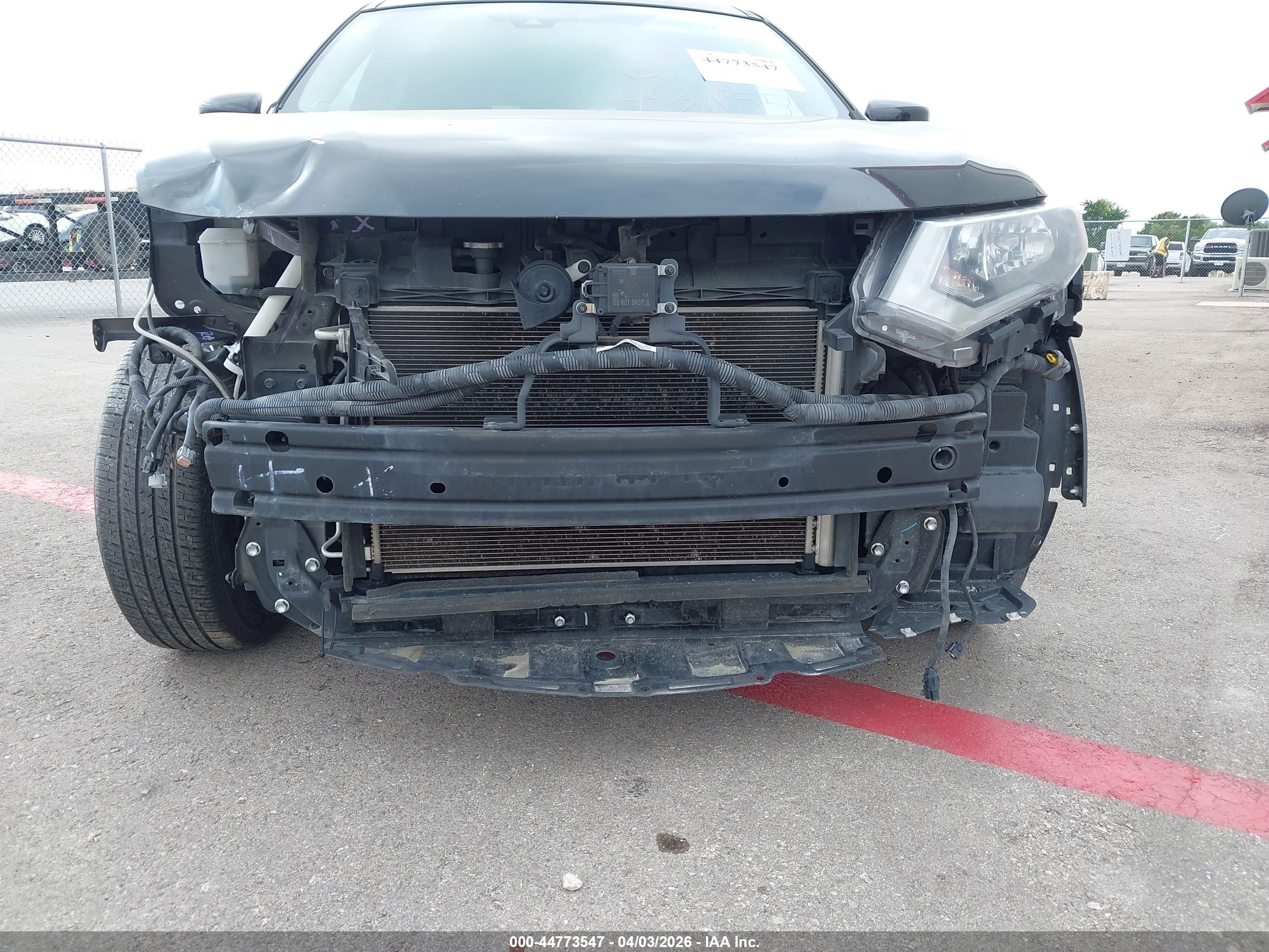 NISSAN ROGUE image 6